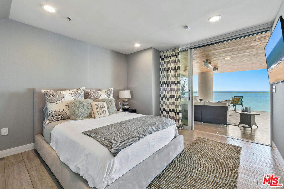 Malibu, California, 90265, United States, 3 Bedrooms Bedrooms, ,4 BathroomsBathrooms,Residential,For Sale,1722107