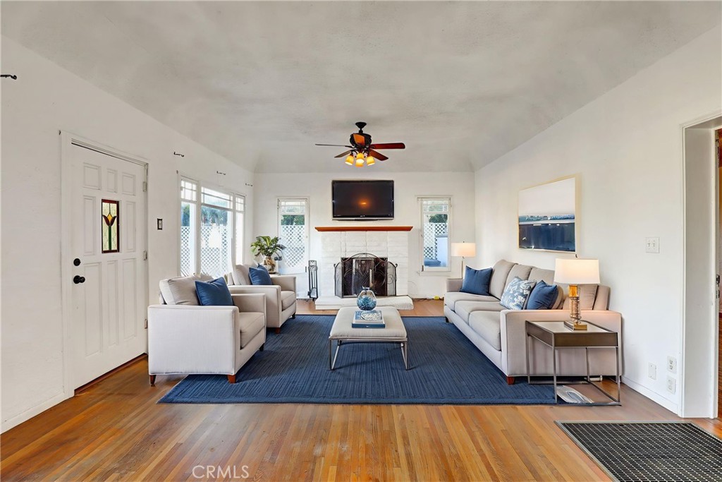 Lakewood, California, 90713, United States, 2 Bedrooms Bedrooms, ,1 BathroomBathrooms,Residential,For Sale,1943590
