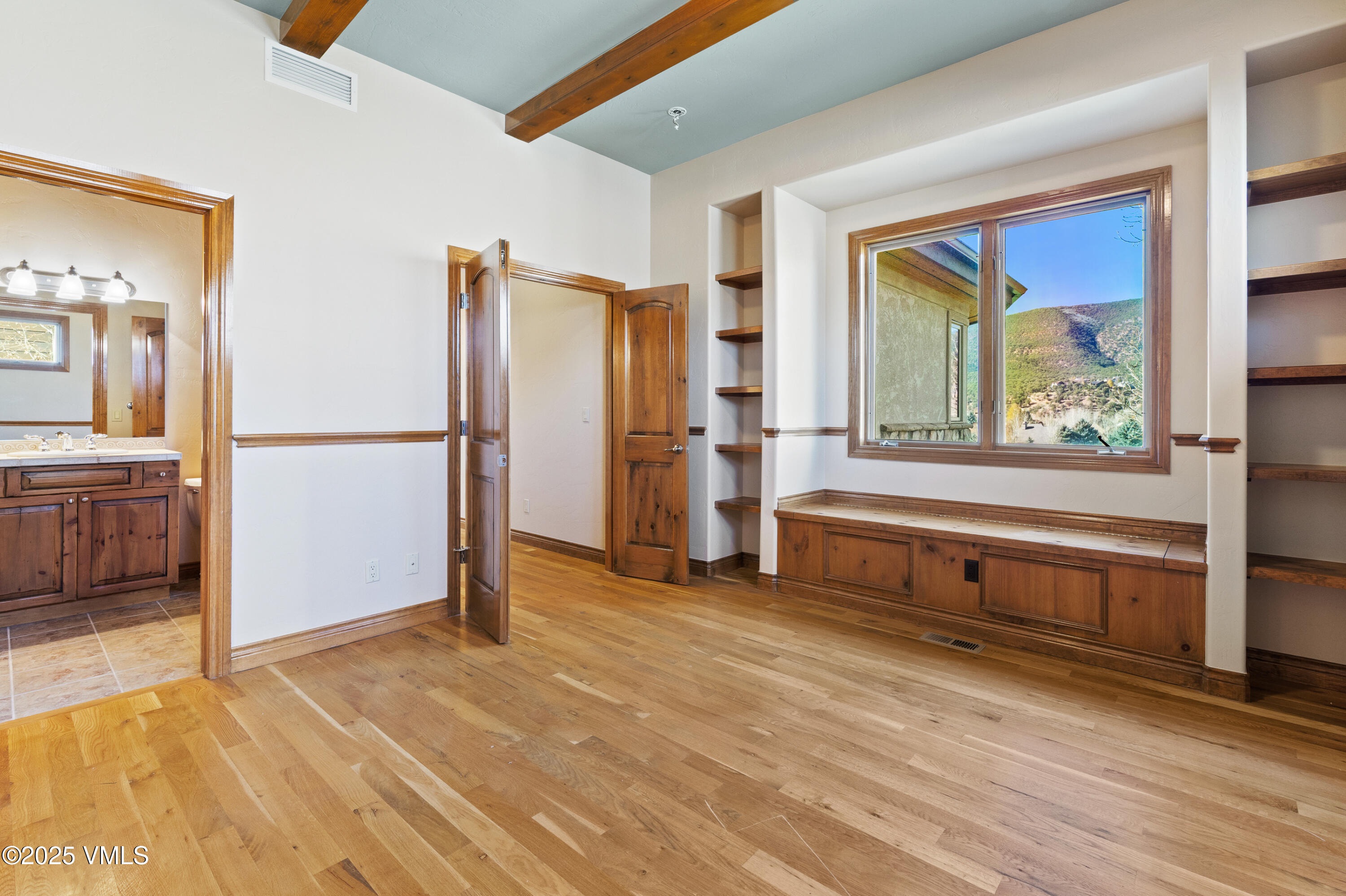 Gypsum, Colorado, 81637, United States, 6 Bedrooms Bedrooms, ,5 BathroomsBathrooms,Residential,For Sale,1987676