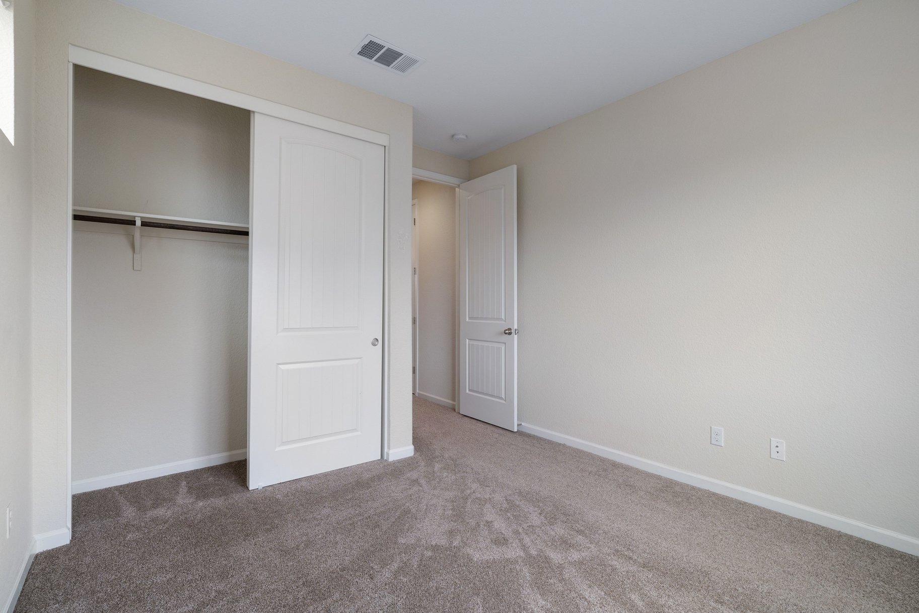  Two Story Walking Distance to Red Hawk Golf Course - 物件實景