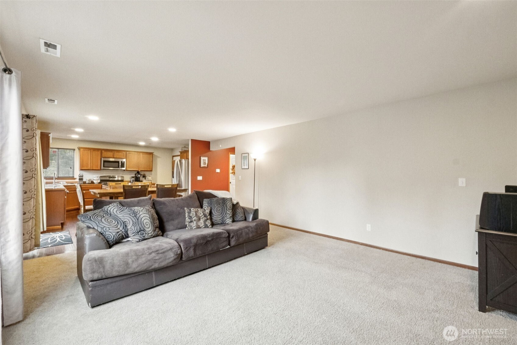 Marysville, Washington, 98271, United States, 3 Bedrooms Bedrooms, ,3 BathroomsBathrooms,Residential,For Sale,1989065