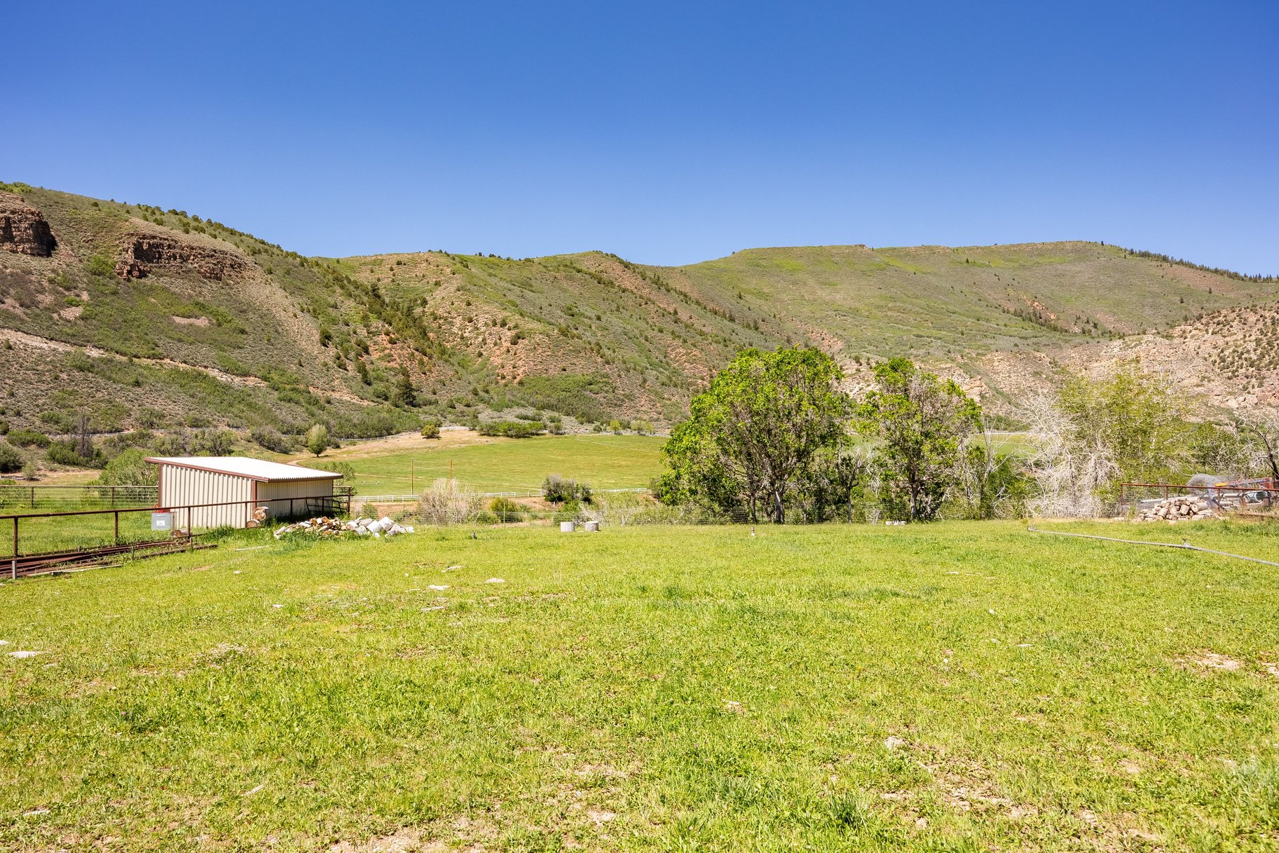  4,000+ SF Home, 1 Acre, Duchesne River Fly Fishing Easement - 物件實景