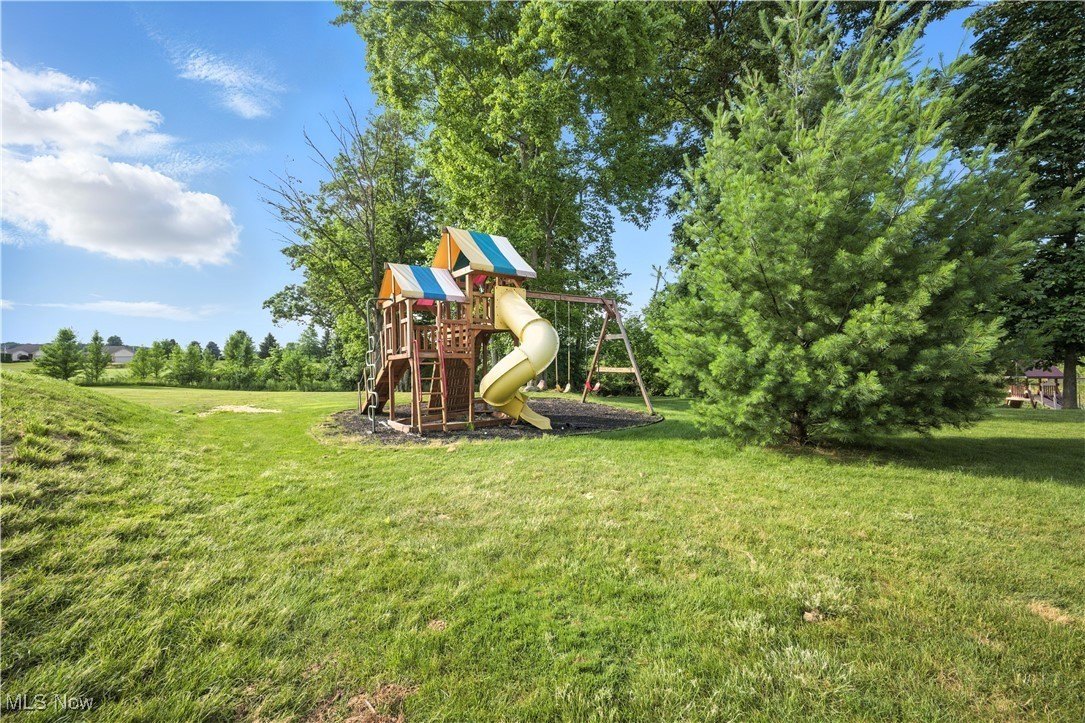 Columbiana, Ohio, 44408, United States, 4 Bedrooms Bedrooms, ,4 BathroomsBathrooms,Residential,For Sale,1977741