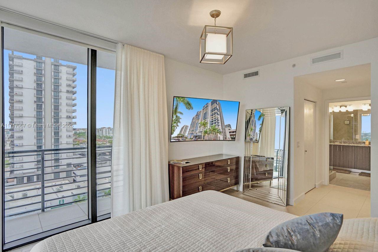 5350 NW 84th Ave Unit 901, Doral, Florida, 33166, United States, 3 Bedrooms Bedrooms, ,3 BathroomsBathrooms,Residential,For Sale,5350 NW 84th Ave Unit 901,1679043