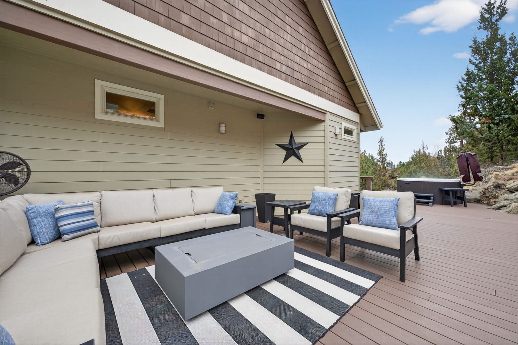  3345 NW Panorama Drive Bend, OR 97703 - 物件實景