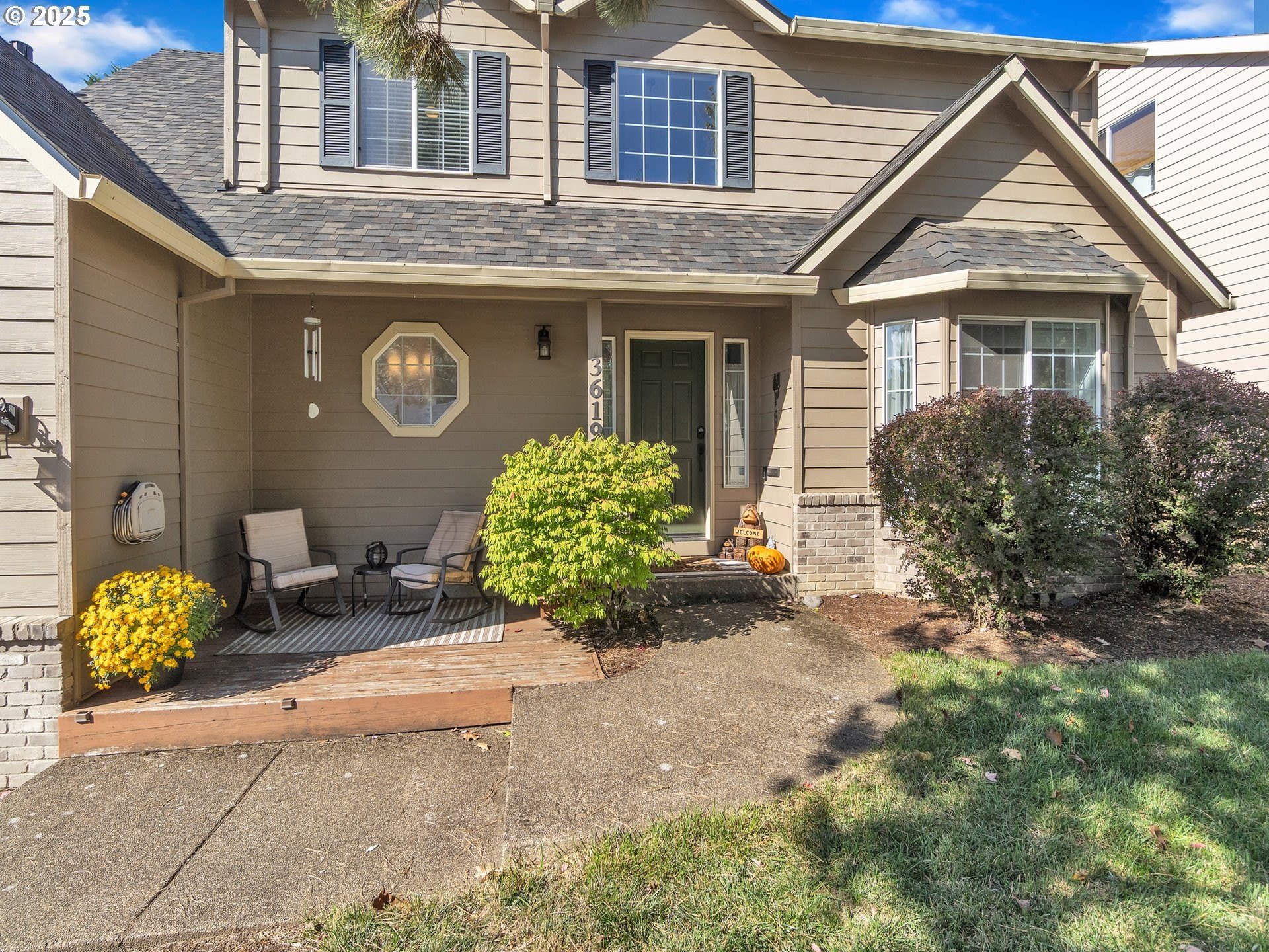 Newberg, Oregon, 97132, United States, 4 Bedrooms Bedrooms, ,3 BathroomsBathrooms,Residential,For Sale,1962580