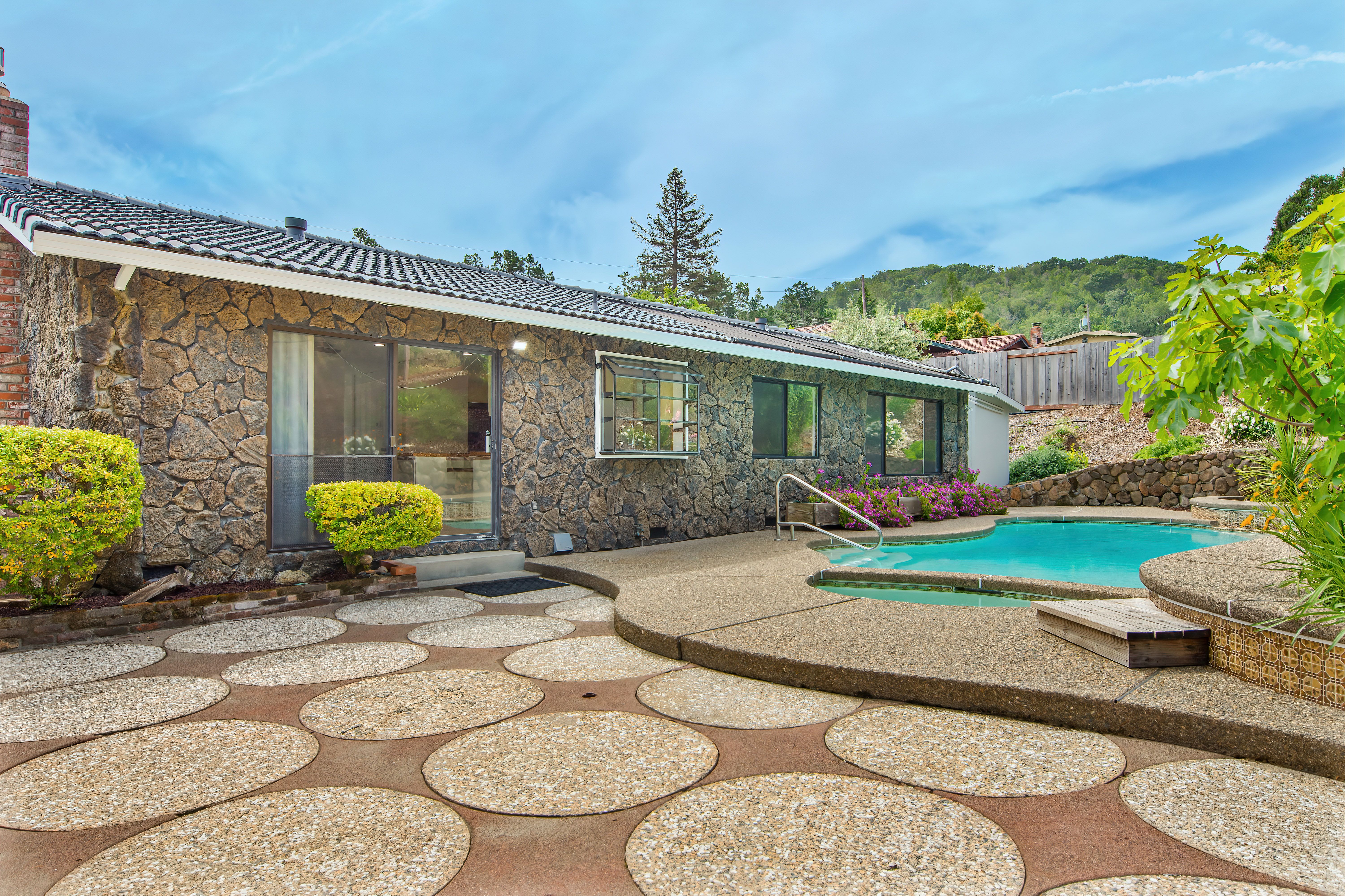  Centrally Located San Rafael Home - 物件實景