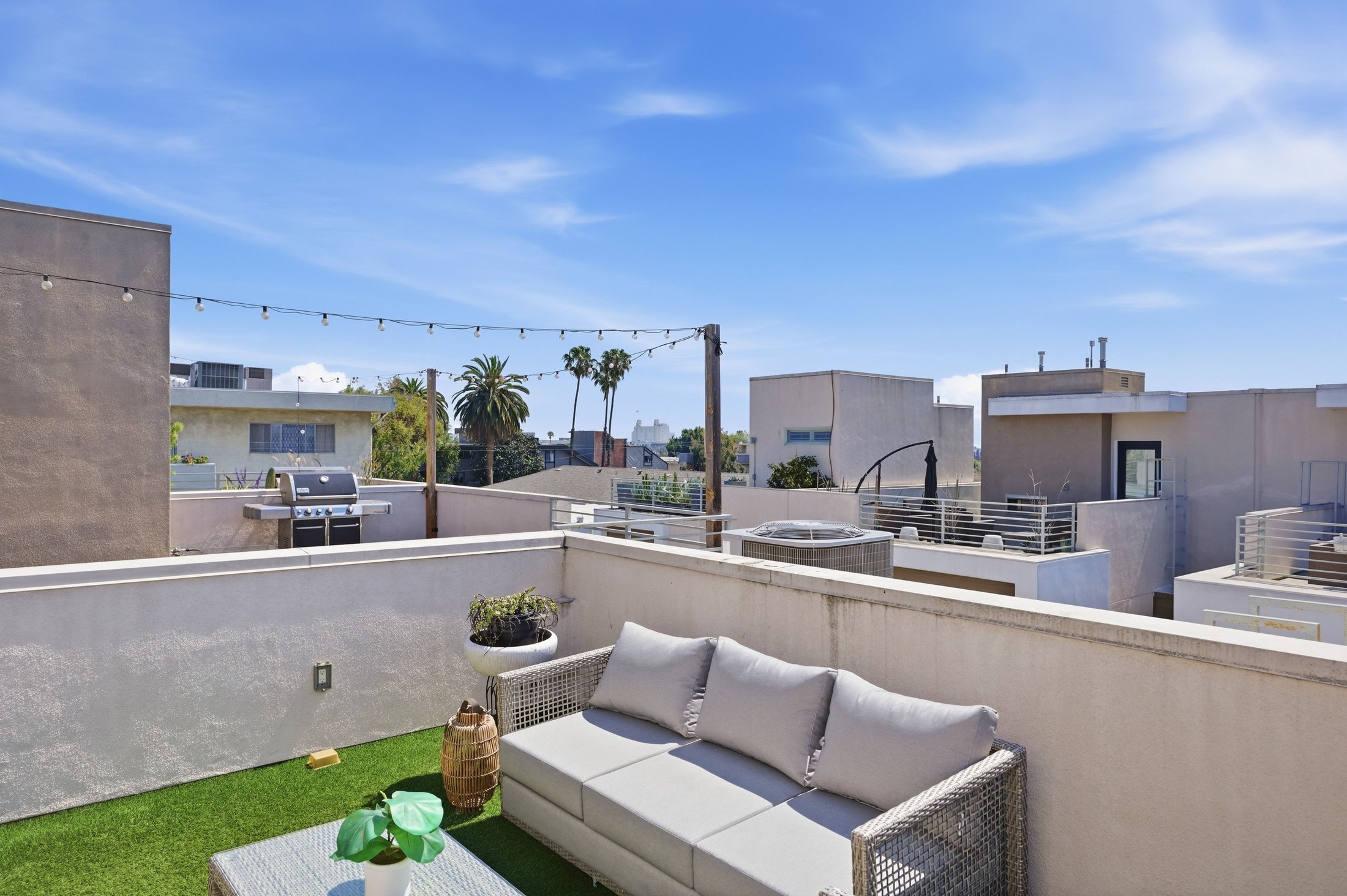  1400 North Fuller Avenue - 物件實景