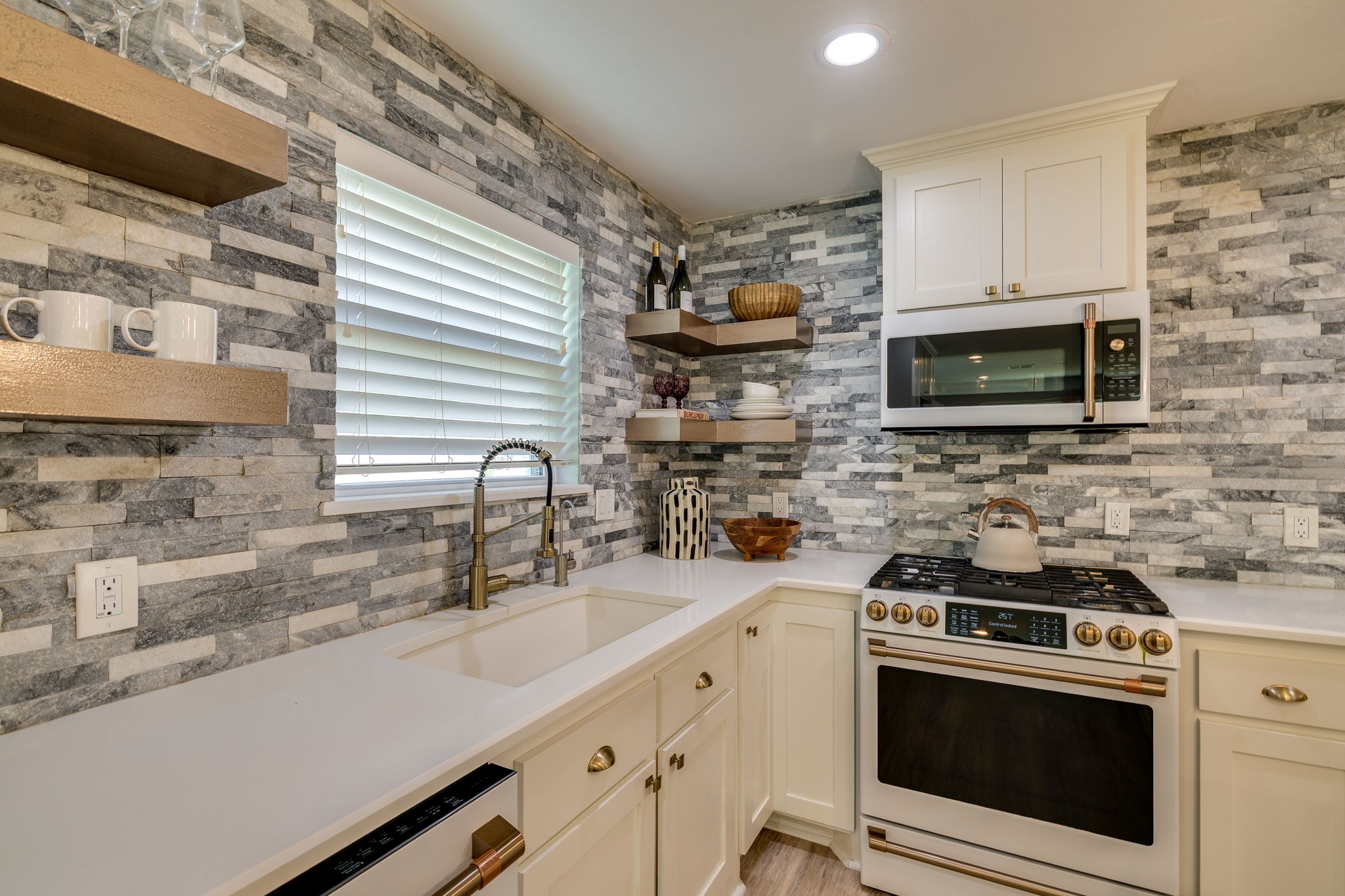  2405 Northwest 59th Street, Oklahoma City, OK 73112 - 物件實景
