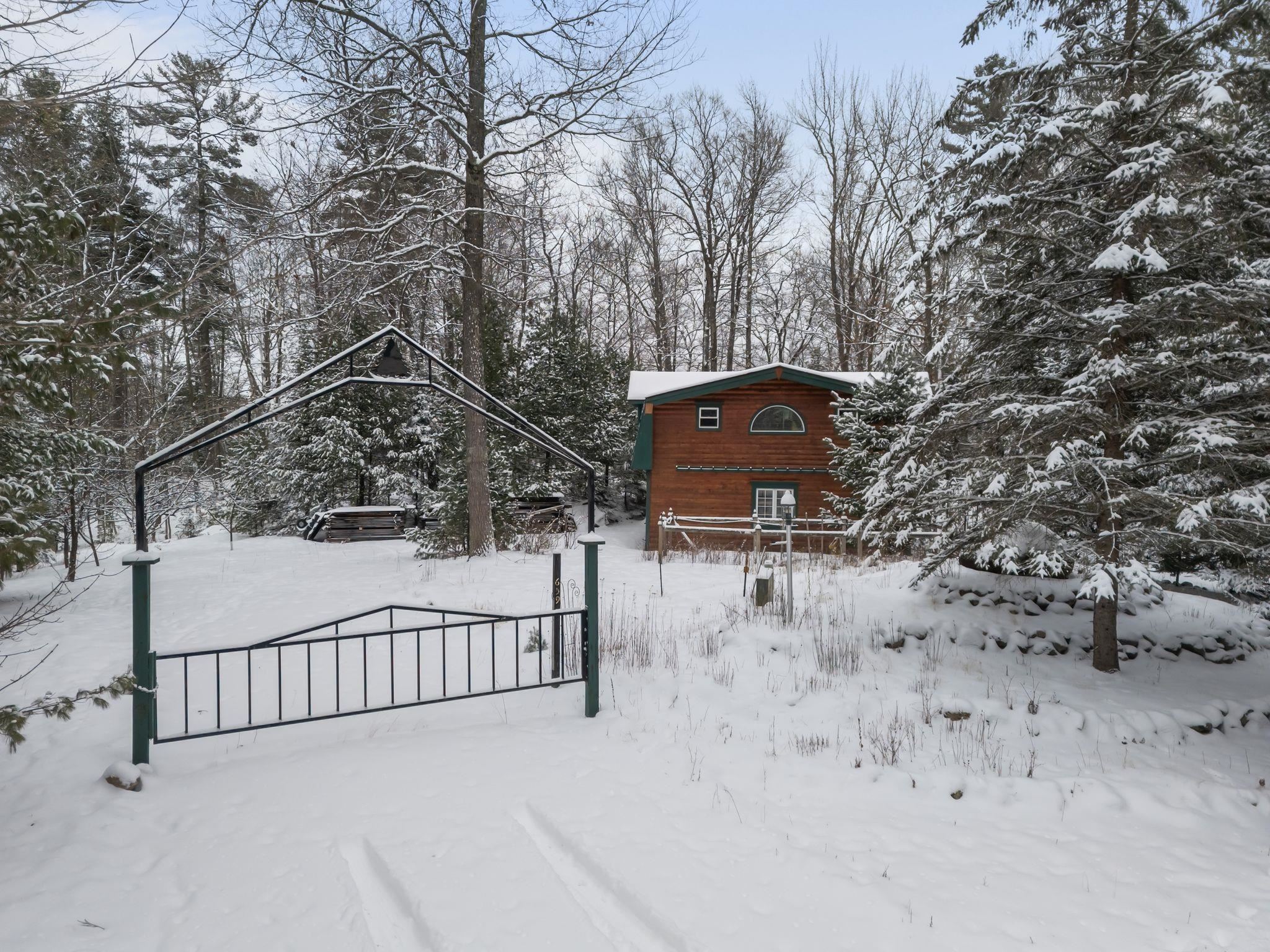 PICKEREL, Wisconsin, 54465, United States, 4 Bedrooms Bedrooms, ,3 BathroomsBathrooms,Residential,For Sale,1933142