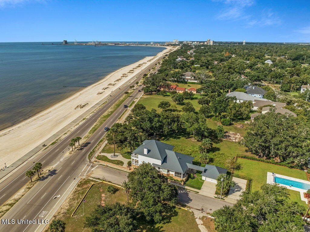 Gulfport, Mississippi, 39501, United States, 4 Bedrooms Bedrooms, ,3 BathroomsBathrooms,Residential,For Sale,1974056