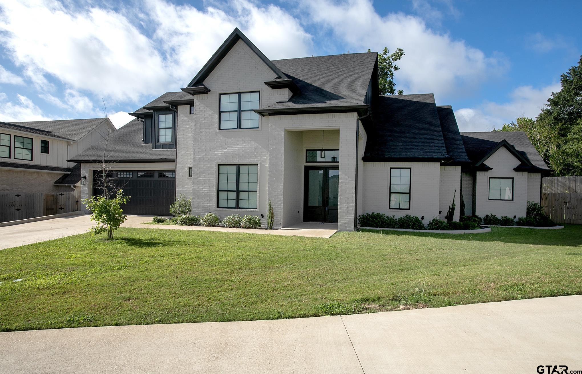 Tyler, Texas, 75703, United States, 5 Bedrooms Bedrooms, ,3 BathroomsBathrooms,Residential,For Sale,1900934