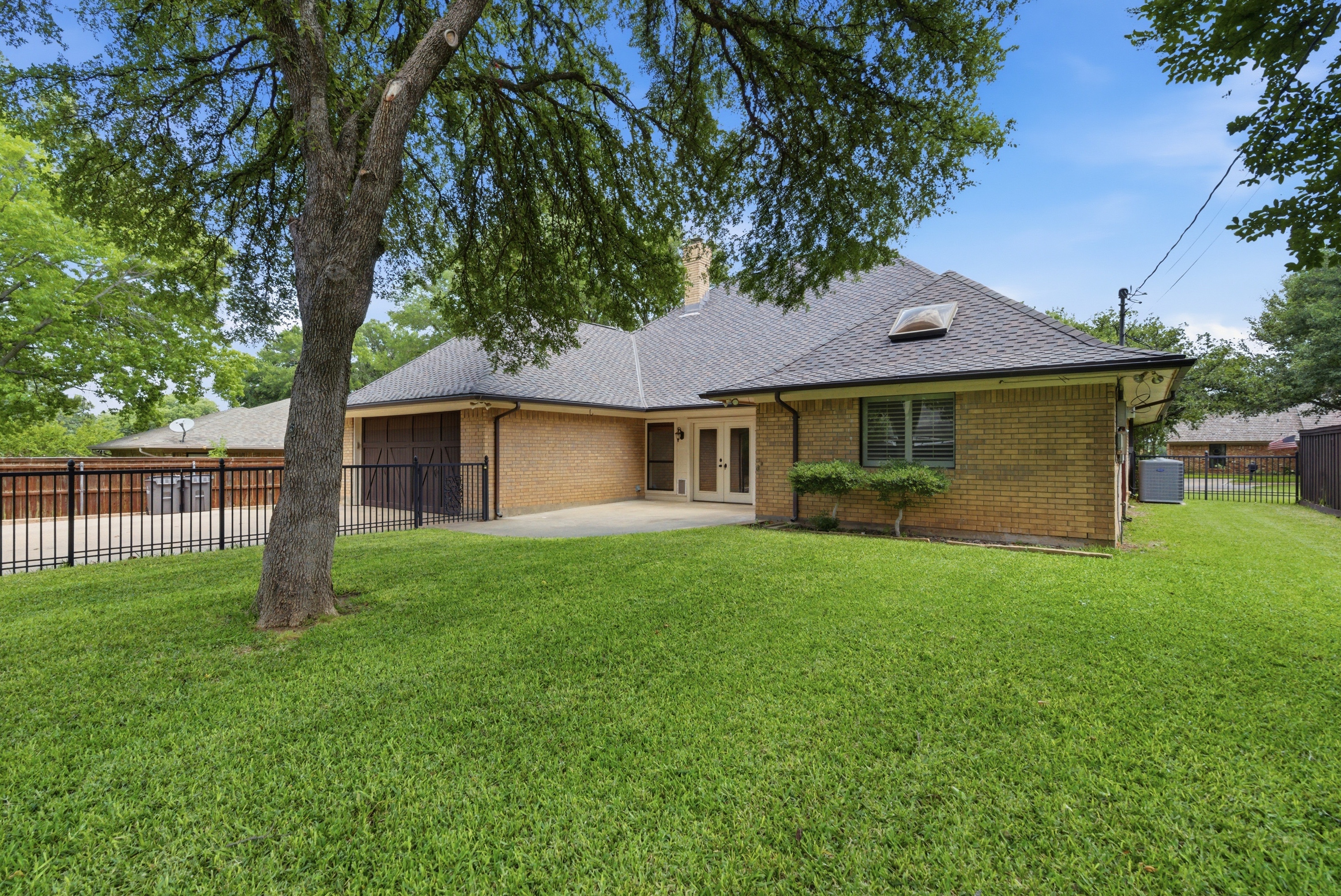  1515 Oak Forest Drive, Graham, TX, 76450 - 物件實景