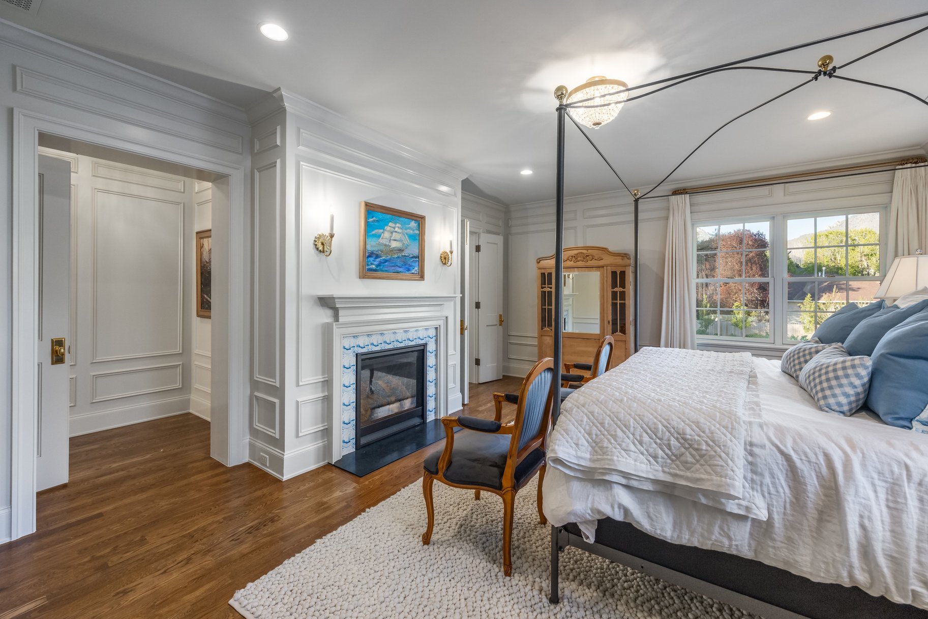  Timeless Colonial Charm Meets Refined Modern Luxury In This Storybook Retreat - 物件實景