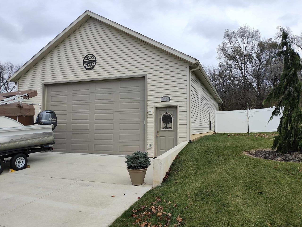 140 LN 340 Jimmerson Lk, Fremont, Indiana, 46737, United States, 3 Bedrooms Bedrooms, ,2 BathroomsBathrooms,Residential,For Sale,140 LN 340 Jimmerson Lk,1669040