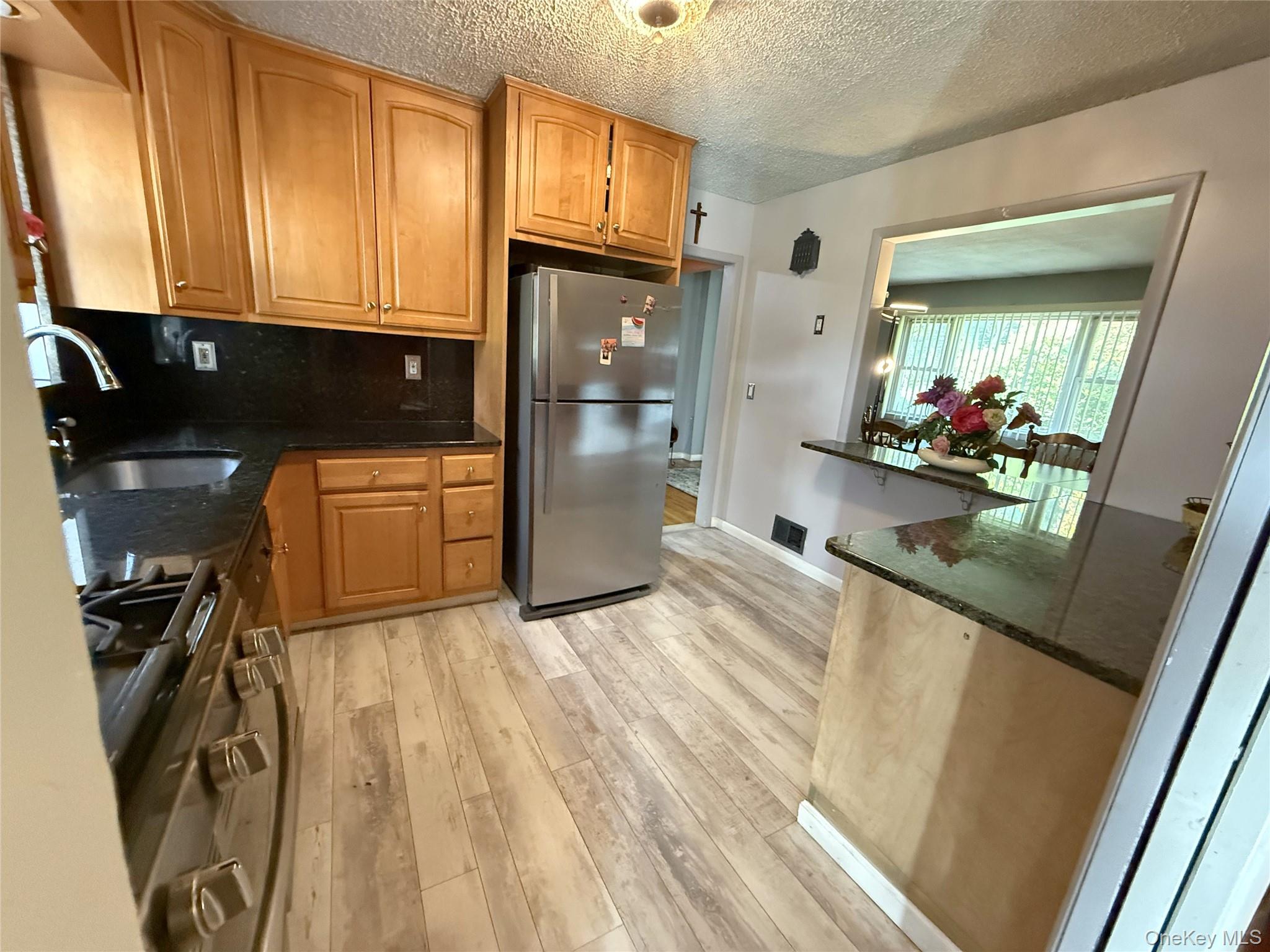 New City, New York, 10956, United States, 4 Bedrooms Bedrooms, ,3 BathroomsBathrooms,Residential,For Sale,1896333