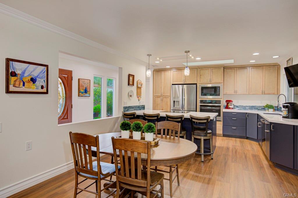 Laguna Woods, California, 92637, United States, 2 Bedrooms Bedrooms, ,Residential,For Sale,2005707