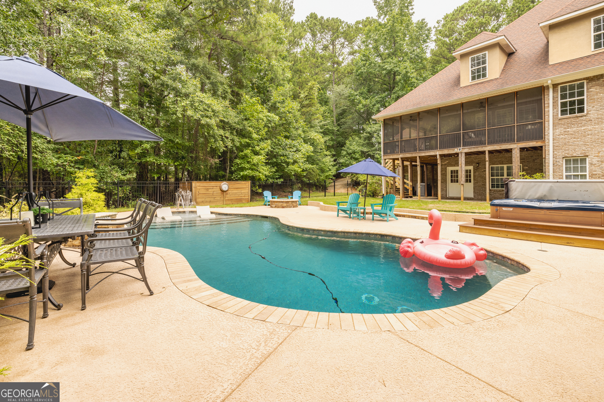 Newnan, Georgia, 30263, United States, 4 Bedrooms Bedrooms, ,5 BathroomsBathrooms,Residential,For Sale,1932602