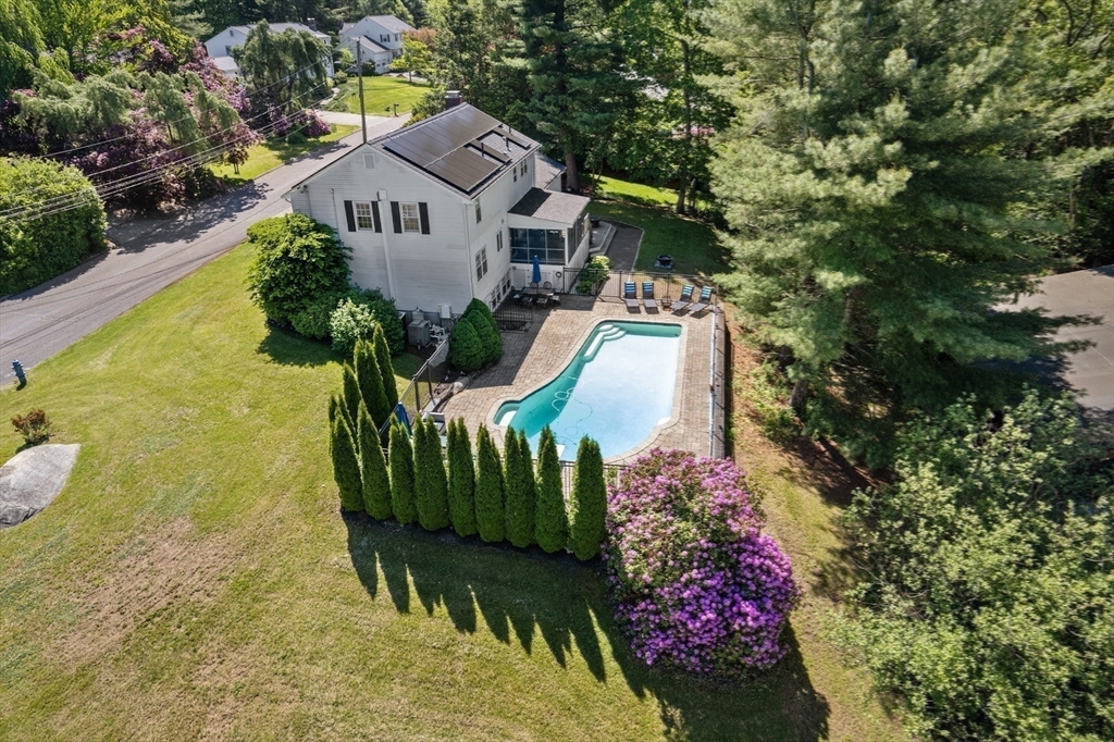 Framingham, Massachusetts, 01701, United States, 4 Bedrooms Bedrooms, ,3 BathroomsBathrooms,Residential,For Sale,1988124