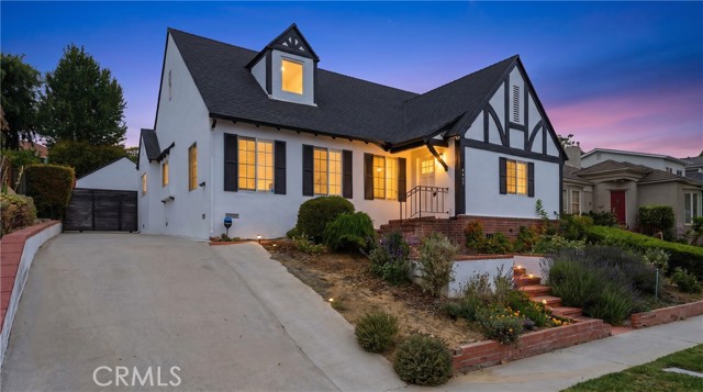 Los Angeles, California, 90043, United States, 3 Bedrooms Bedrooms, ,3 BathroomsBathrooms,Residential,For Sale,2049255