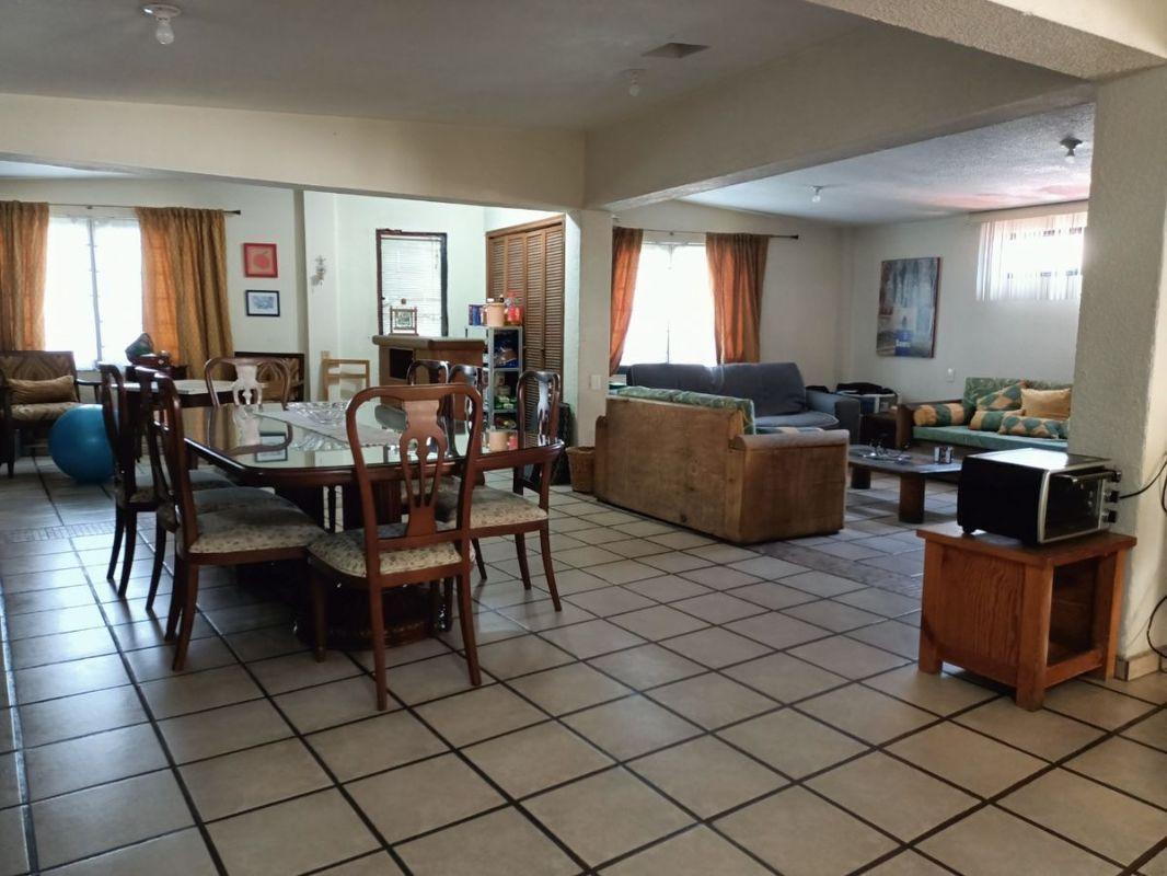 Av. Ju?rez, Atizapán de Zaragoza, Estado de México, 52900, Mexico, 8 Bedrooms Bedrooms, ,6 BathroomsBathrooms,Residential,For Sale,Av. Ju?rez,1624263