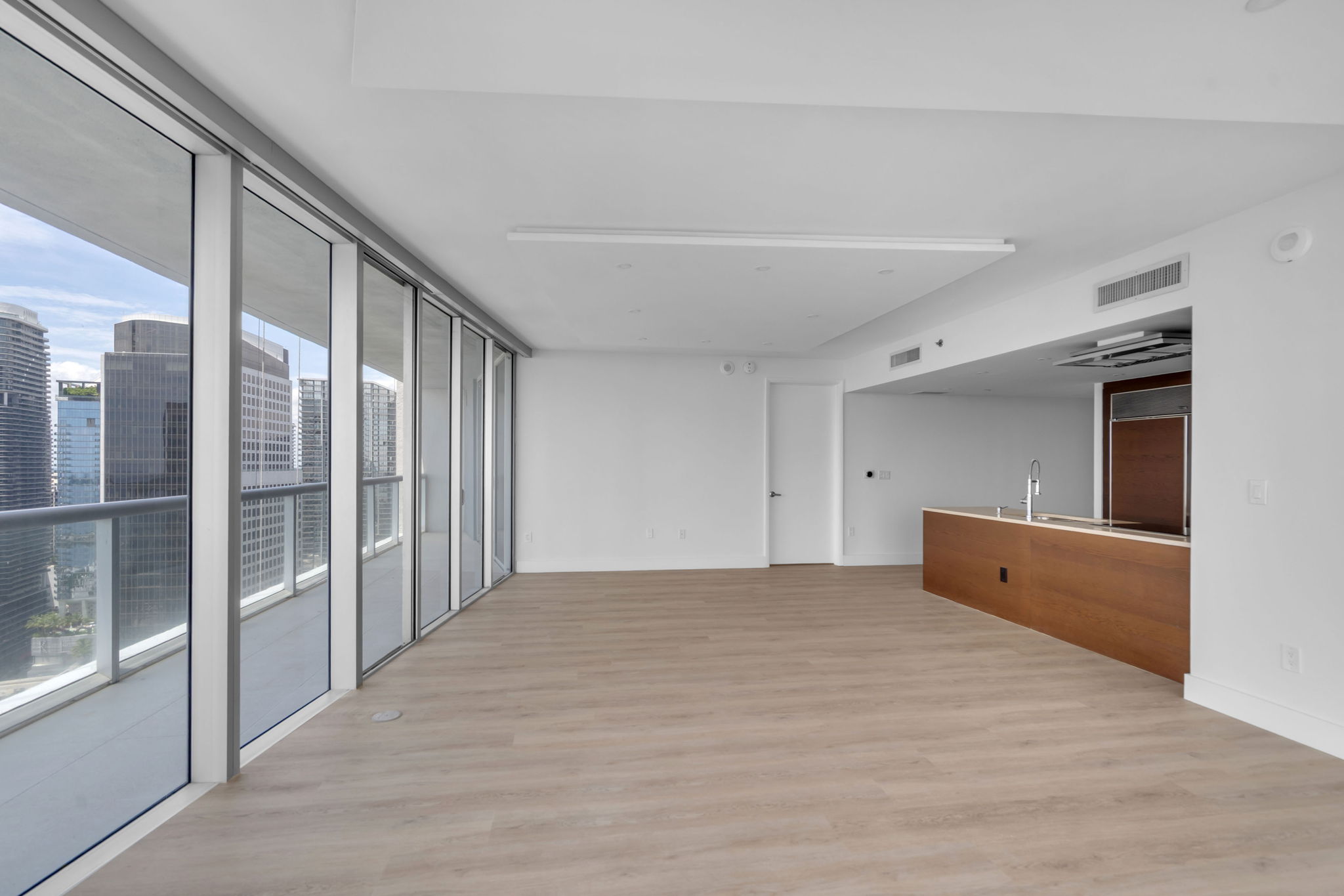  495 Brickell Ave, Miami, FL, 33131 - 物件實景