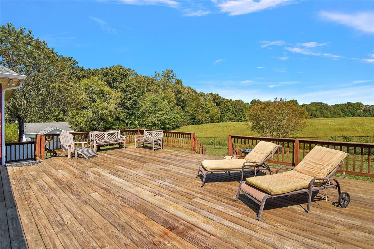 Leoma, Tennessee, 38468, United States, 3 Bedrooms Bedrooms, ,3 BathroomsBathrooms,Residential,For Sale,1938715