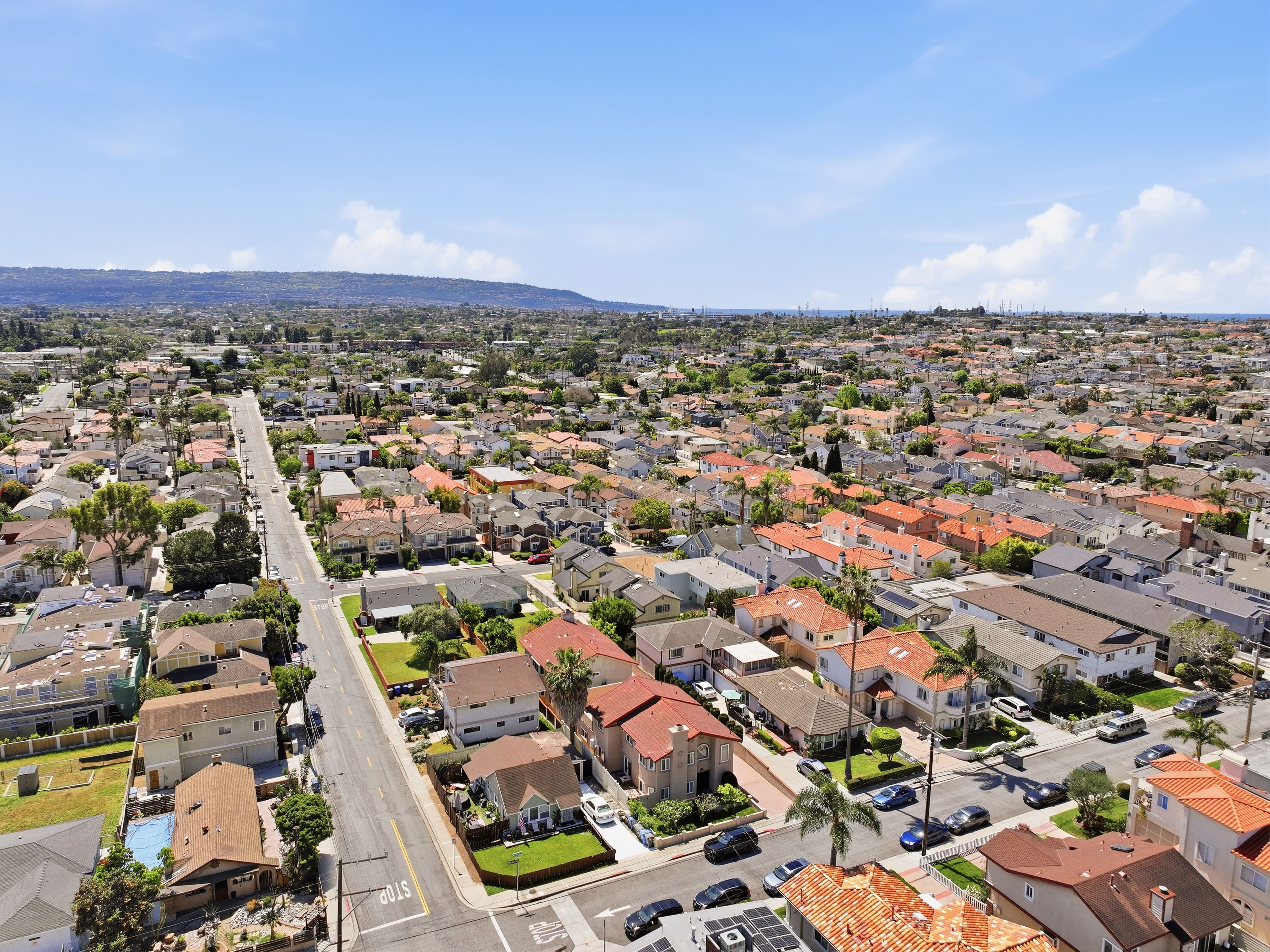  2220 Clark Lane, Redondo Beach, CA 90278 - 物件實景