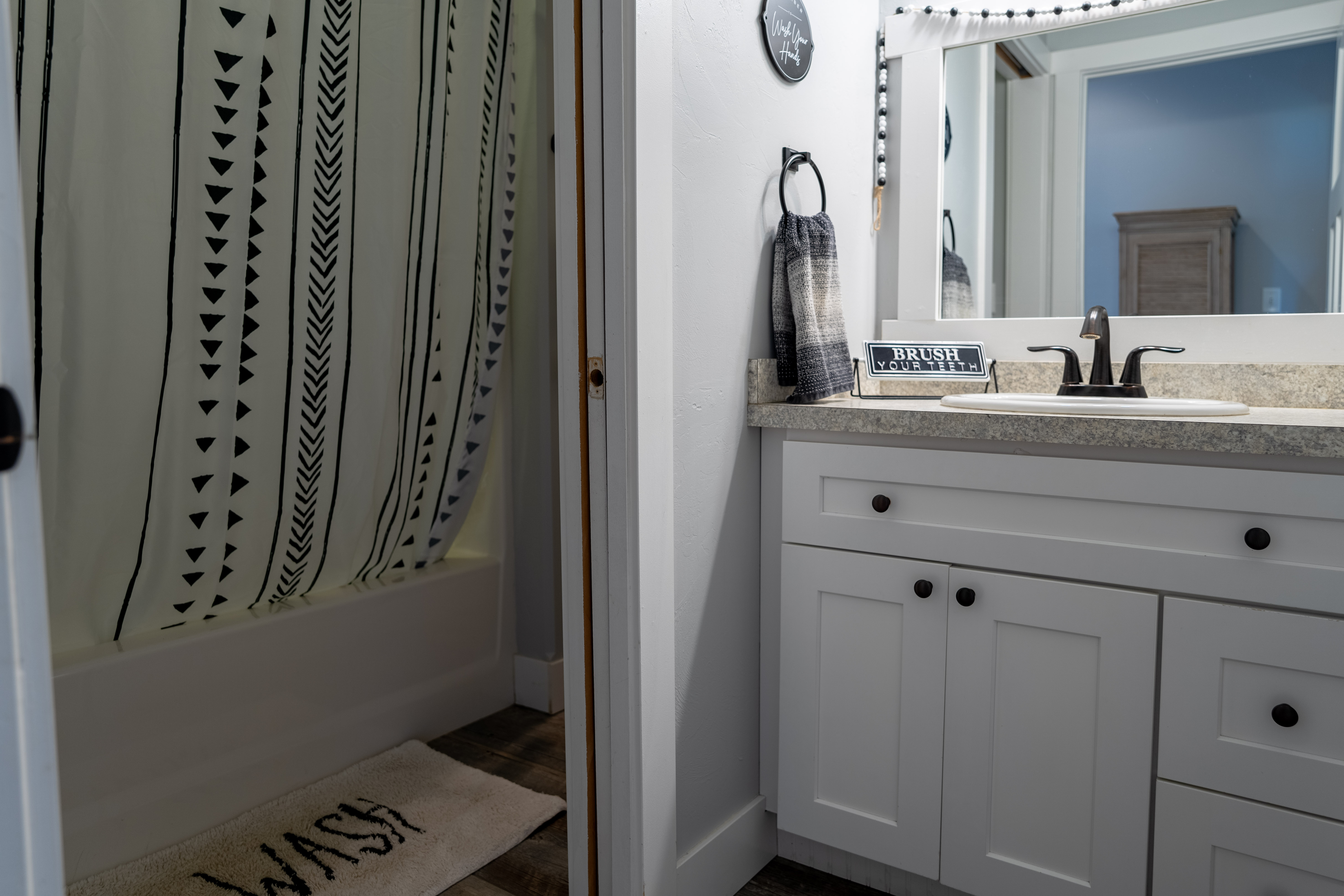 Montana City, Montana, 59634, United States, 8 Bedrooms Bedrooms, ,5 BathroomsBathrooms,Residential,For Sale,1977142