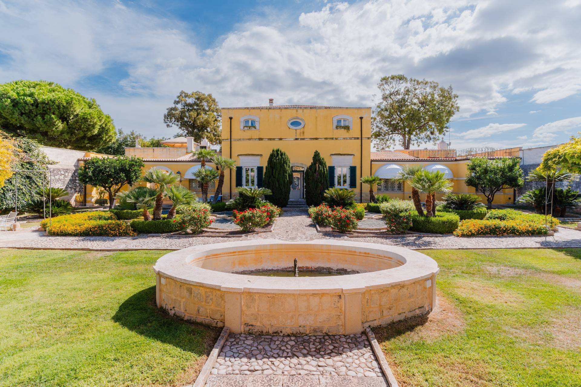 Molfetta, Bari, 70056, IT, 3 Bedrooms Bedrooms, ,4 BathroomsBathrooms,Residential,For Sale,1988051