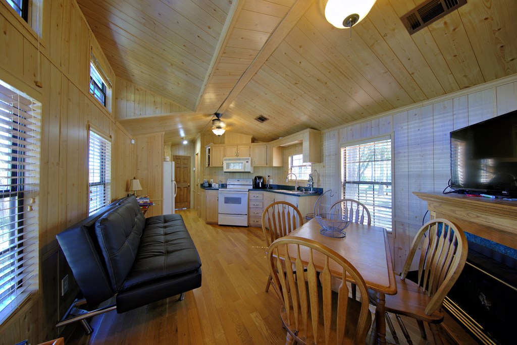 Pavo, Georgia, 31778, United States, ,Residential,For Sale,1988640