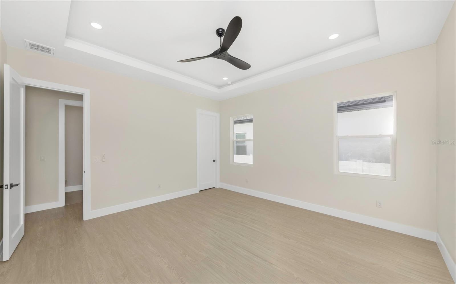 CLEARWATER, Florida, 33755, United States, 4 Bedrooms Bedrooms, ,3 BathroomsBathrooms,Residential,For Sale,1996424