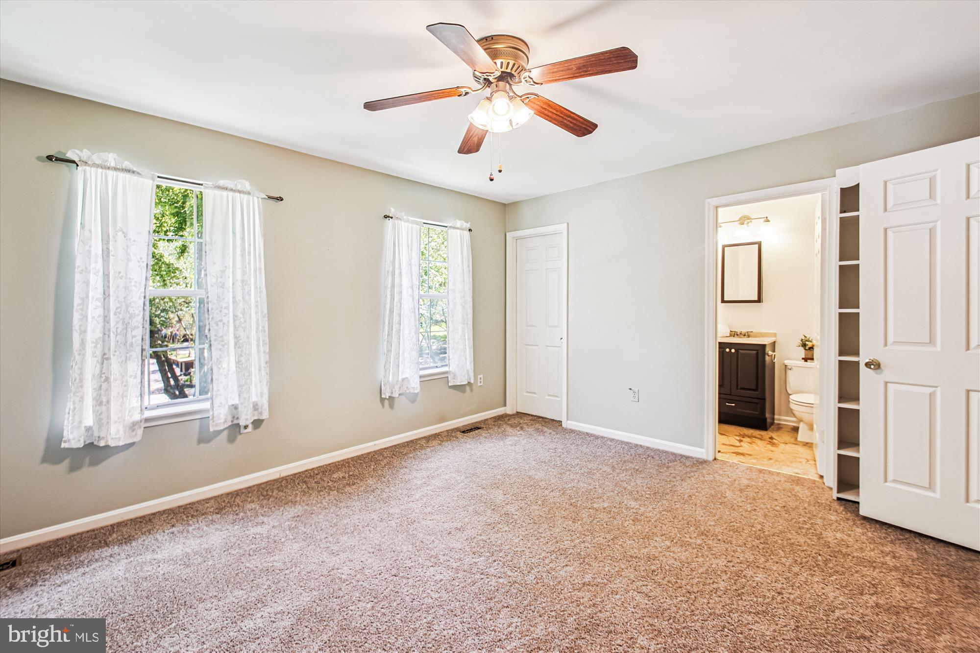 Arnold, Maryland, 21012, United States, 4 Bedrooms Bedrooms, ,3 BathroomsBathrooms,Residential,For Sale,1979079