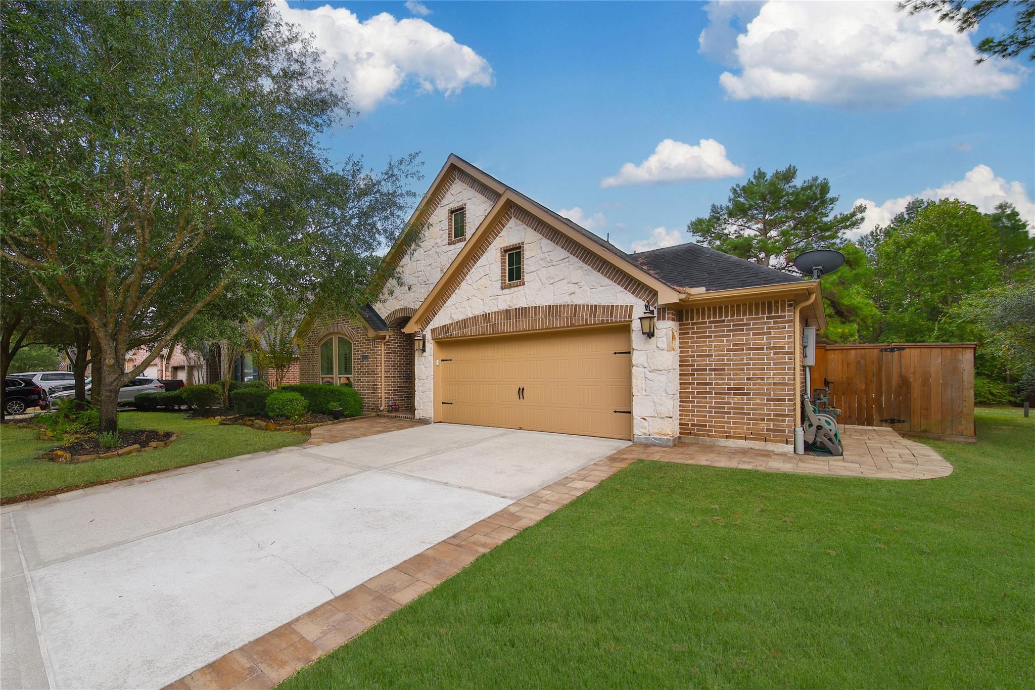 Montgomery, Texas, 77316, United States, 3 Bedrooms Bedrooms, ,3 BathroomsBathrooms,Residential,For Sale,1992455