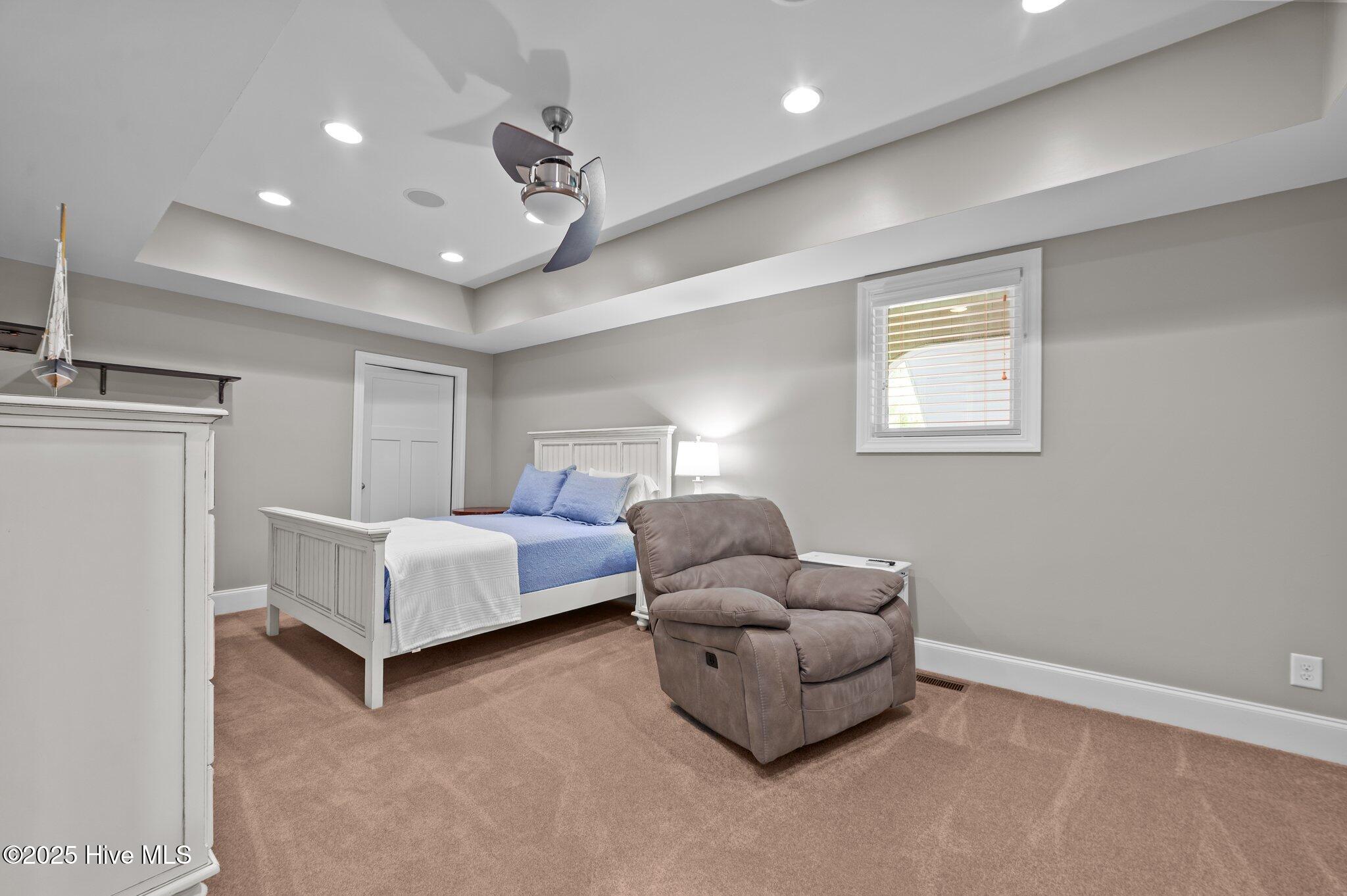 Chocowinity, North Carolina, 27817, United States, 4 Bedrooms Bedrooms, ,5 BathroomsBathrooms,Residential,For Sale,1827727