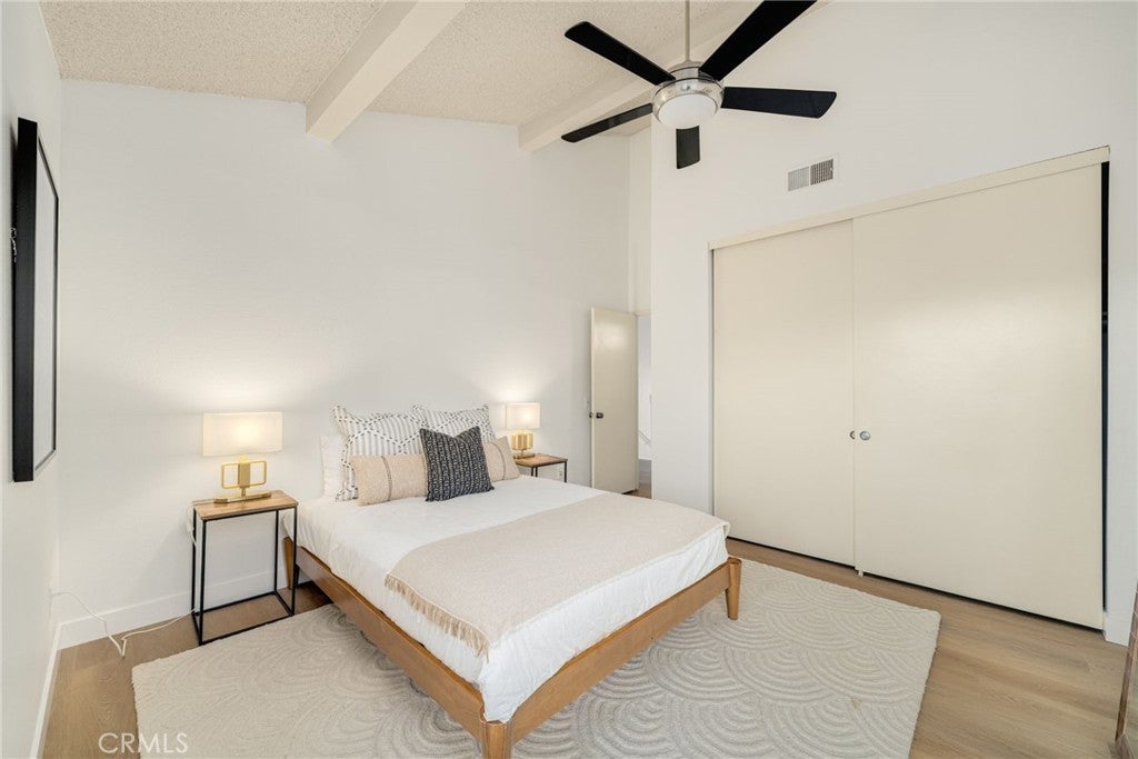 Glendale, California, 91206, United States, 2 Bedrooms Bedrooms, ,3 BathroomsBathrooms,Residential,For Sale,1941682