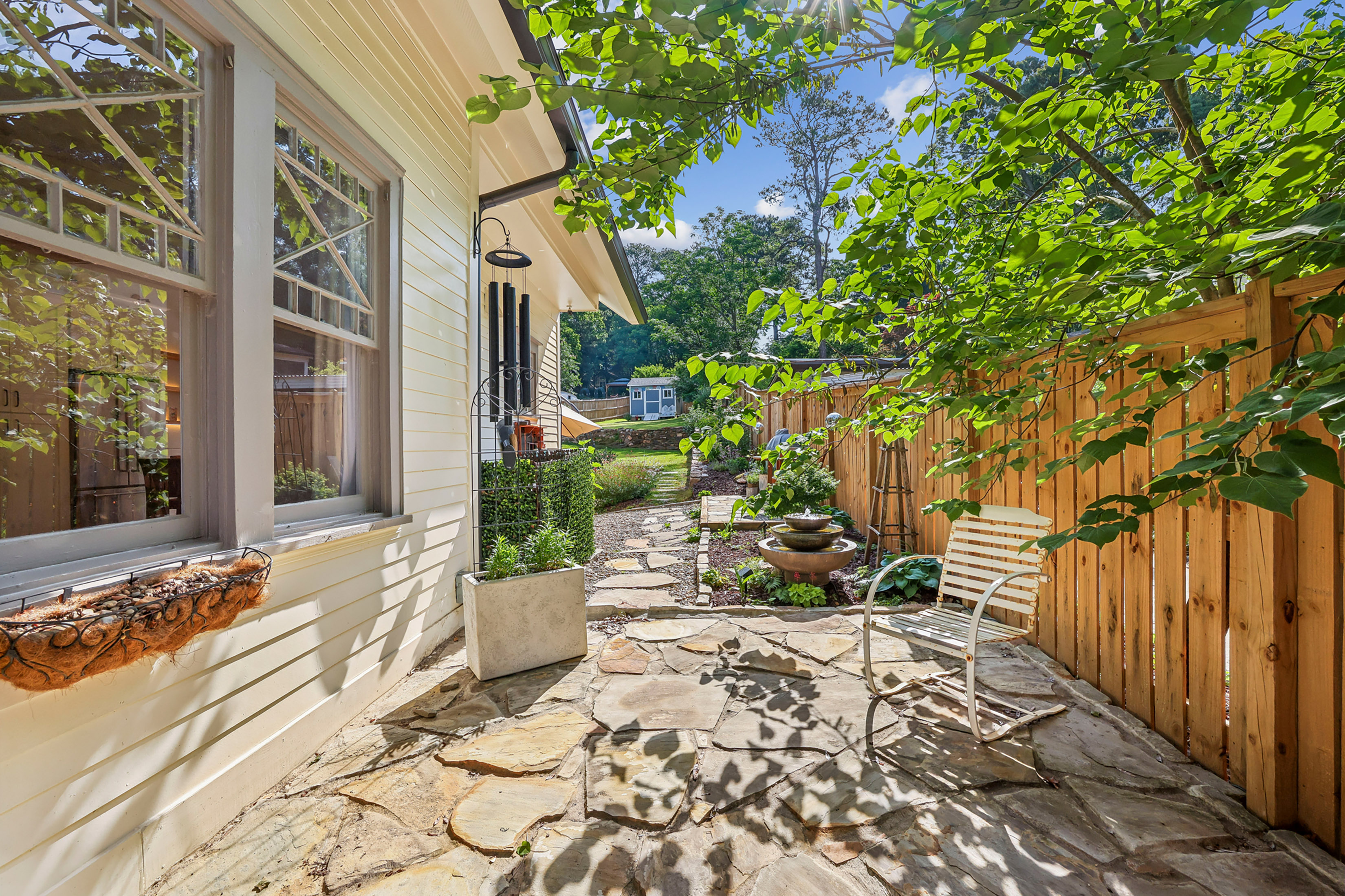  Renovated Bungalow Blends Historic Atlanta Character with Modern Luxury - 物件實景