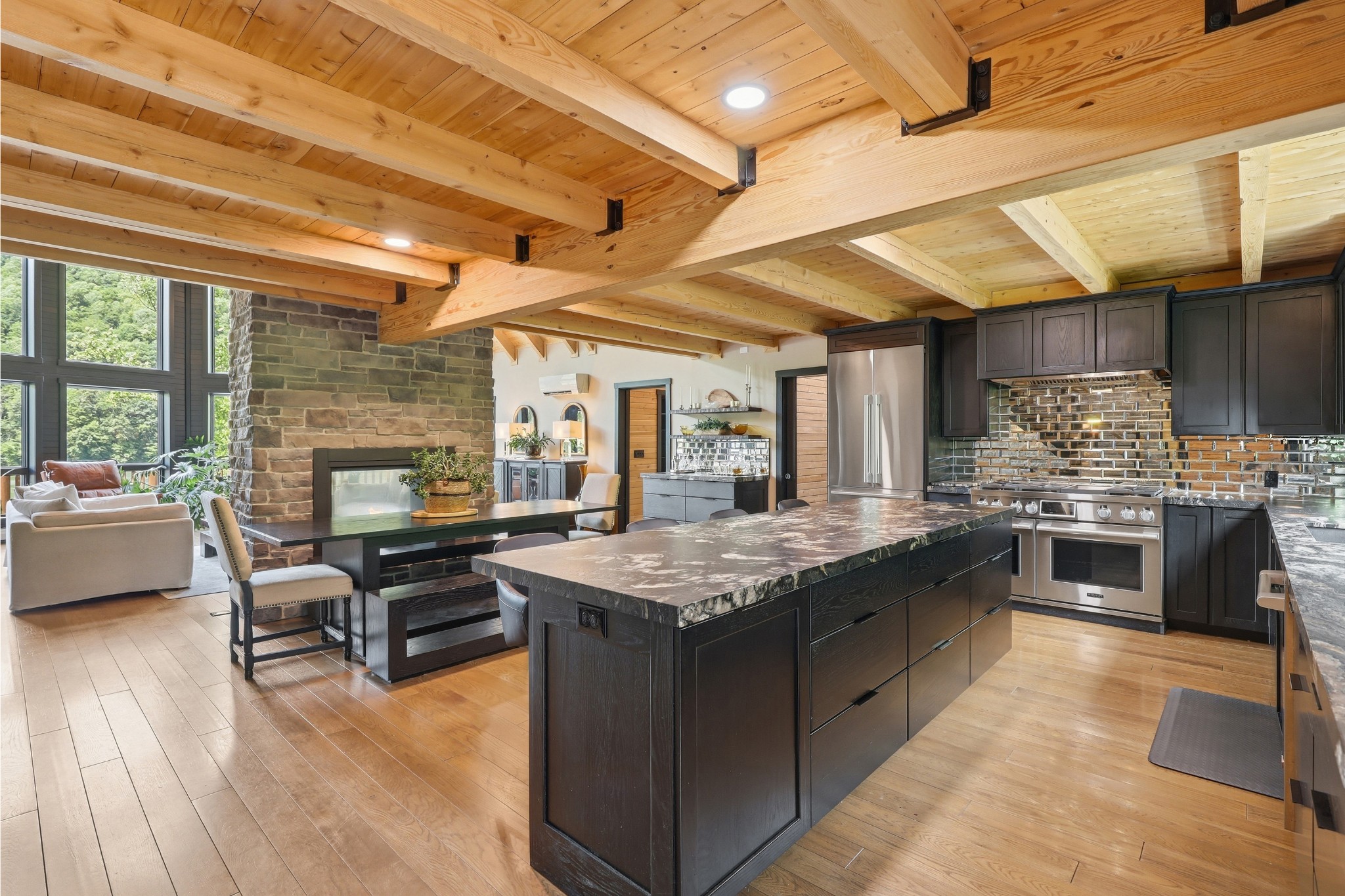  1050 Wattersonville Road, Allegheny Riverfront - 物件實景