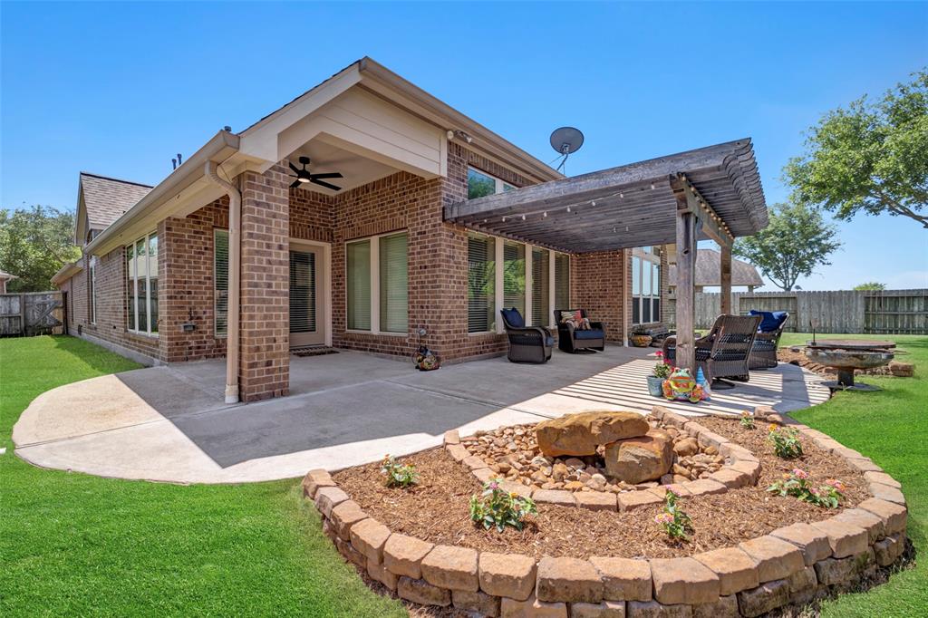 Richmond, Texas, 77407, United States, 4 Bedrooms Bedrooms, ,3 BathroomsBathrooms,Residential,For Sale,1908496