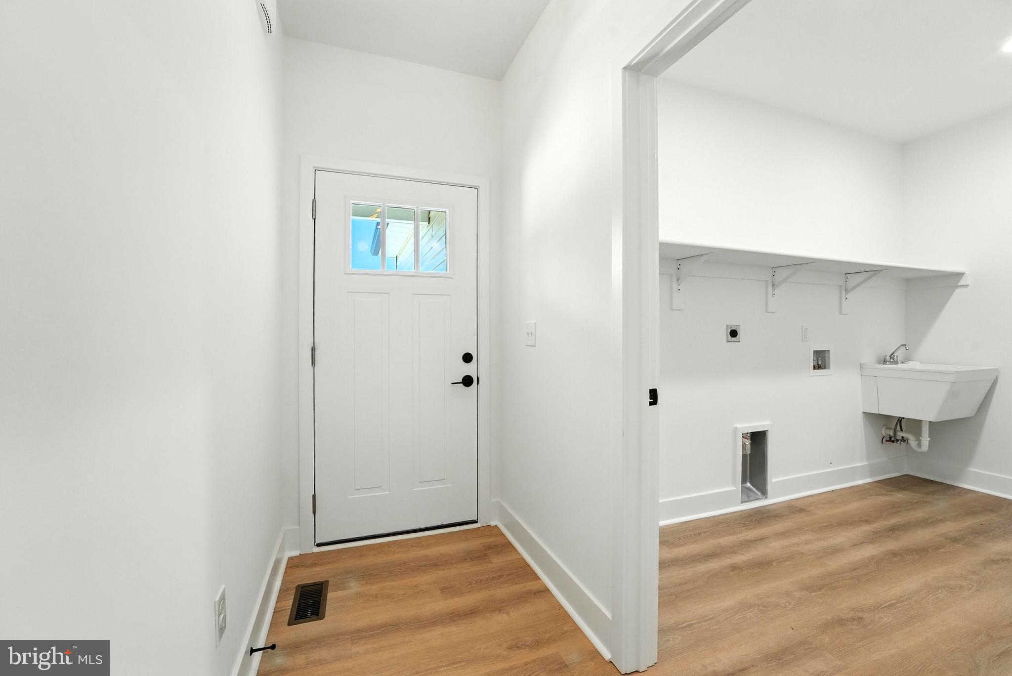 Culpeper, Virginia, 22701, United States, 3 Bedrooms Bedrooms, ,2 BathroomsBathrooms,Residential,For Sale,1944856