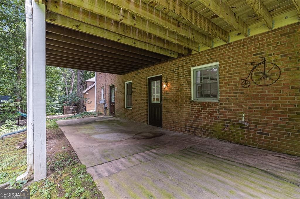 Roswell, Georgia, 30075, United States, 6 Bedrooms Bedrooms, ,4 BathroomsBathrooms,Residential,For Sale,1910371