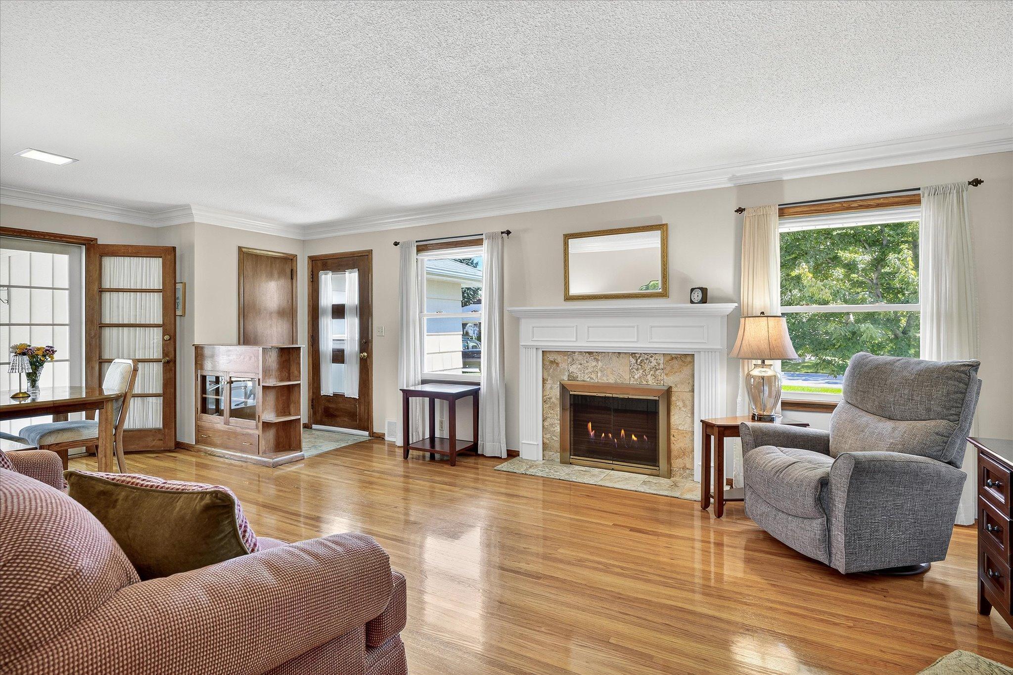 Edina, Minnesota, 55410, United States, 3 Bedrooms Bedrooms, ,1 BathroomBathrooms,Residential,For Sale,1941033
