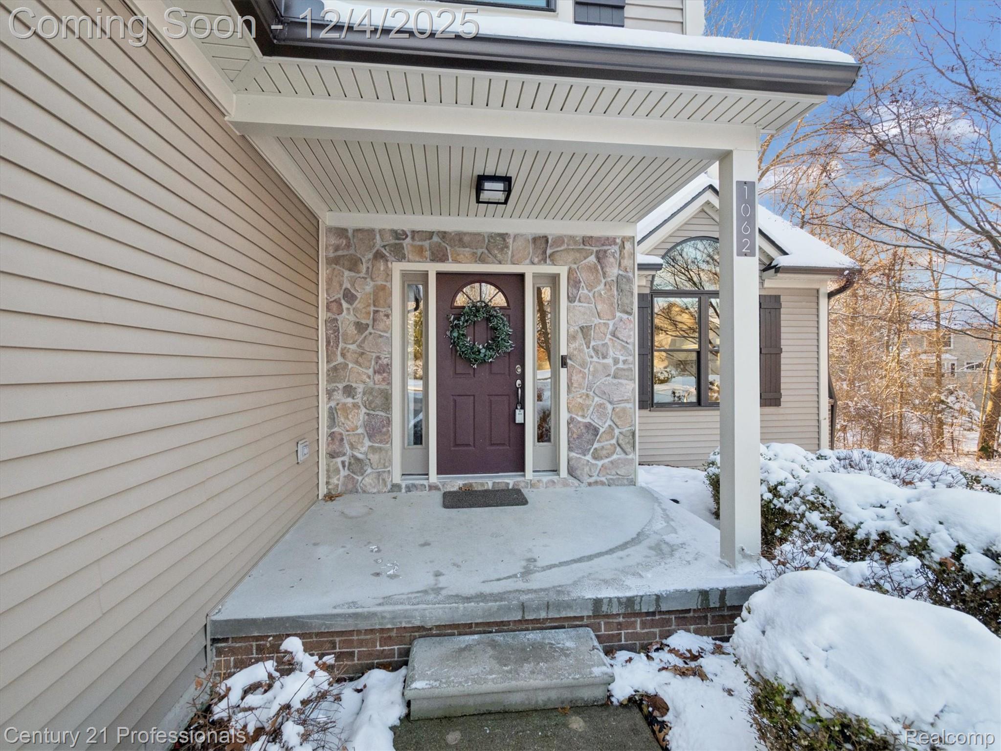 Orion, Michigan, 48360, United States, 4 Bedrooms Bedrooms, ,4 BathroomsBathrooms,Residential,For Sale,2001208