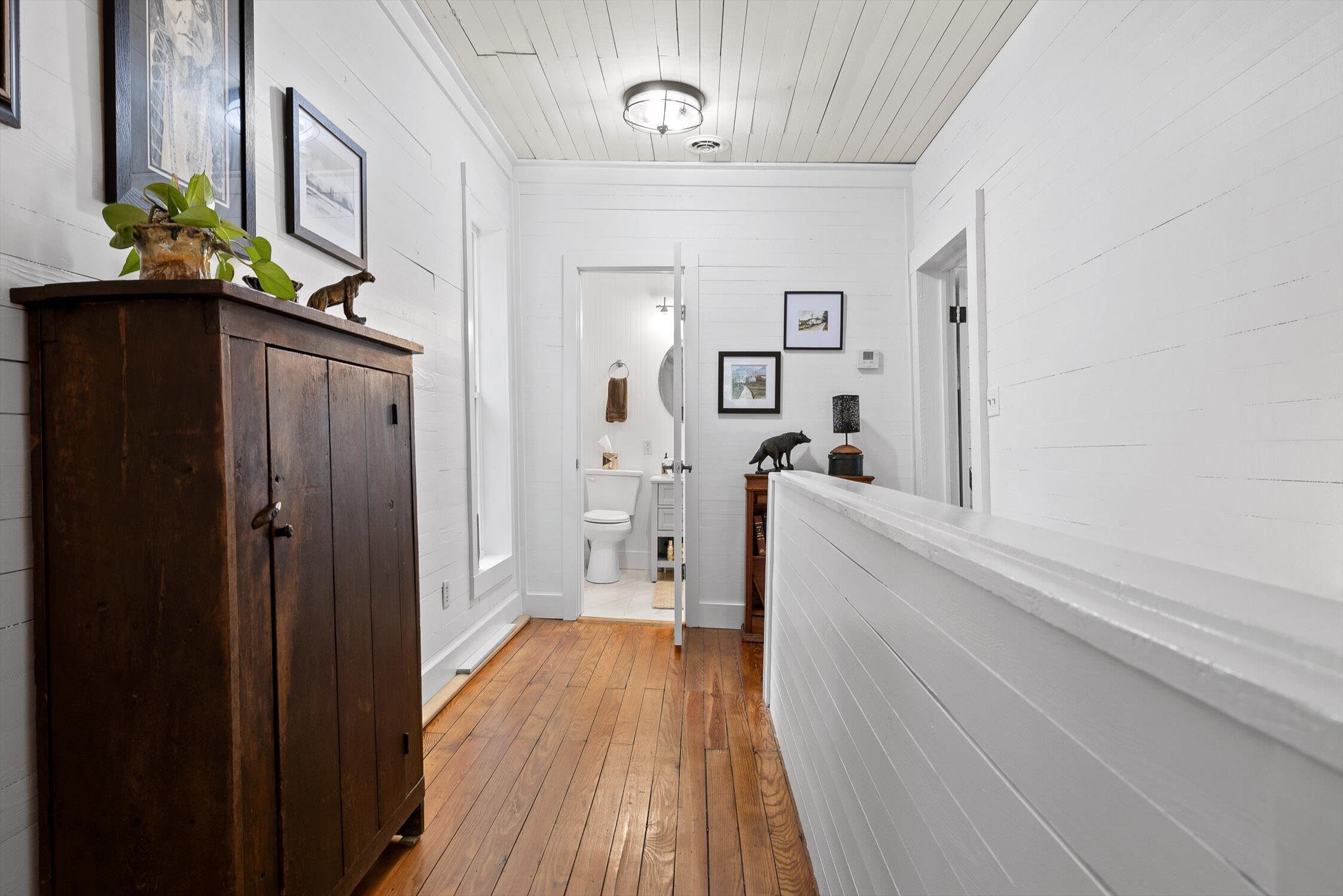 Mentone, Alabama, 35984, United States, 3 Bedrooms Bedrooms, ,2 BathroomsBathrooms,Residential,For Sale,1973723