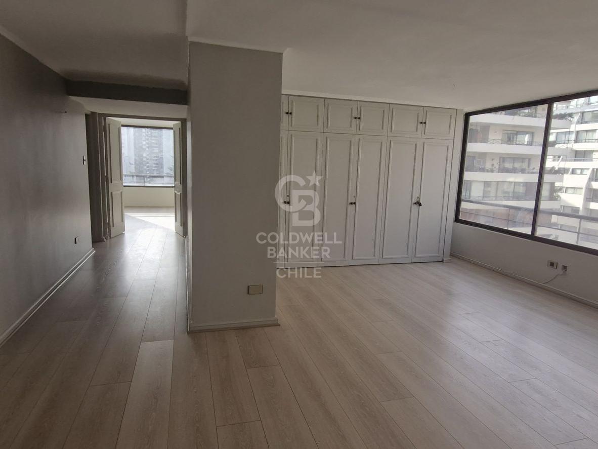 Las Condes, Chile, 3 Bedrooms Bedrooms, ,4 BathroomsBathrooms,Residential,For Sale,1908401