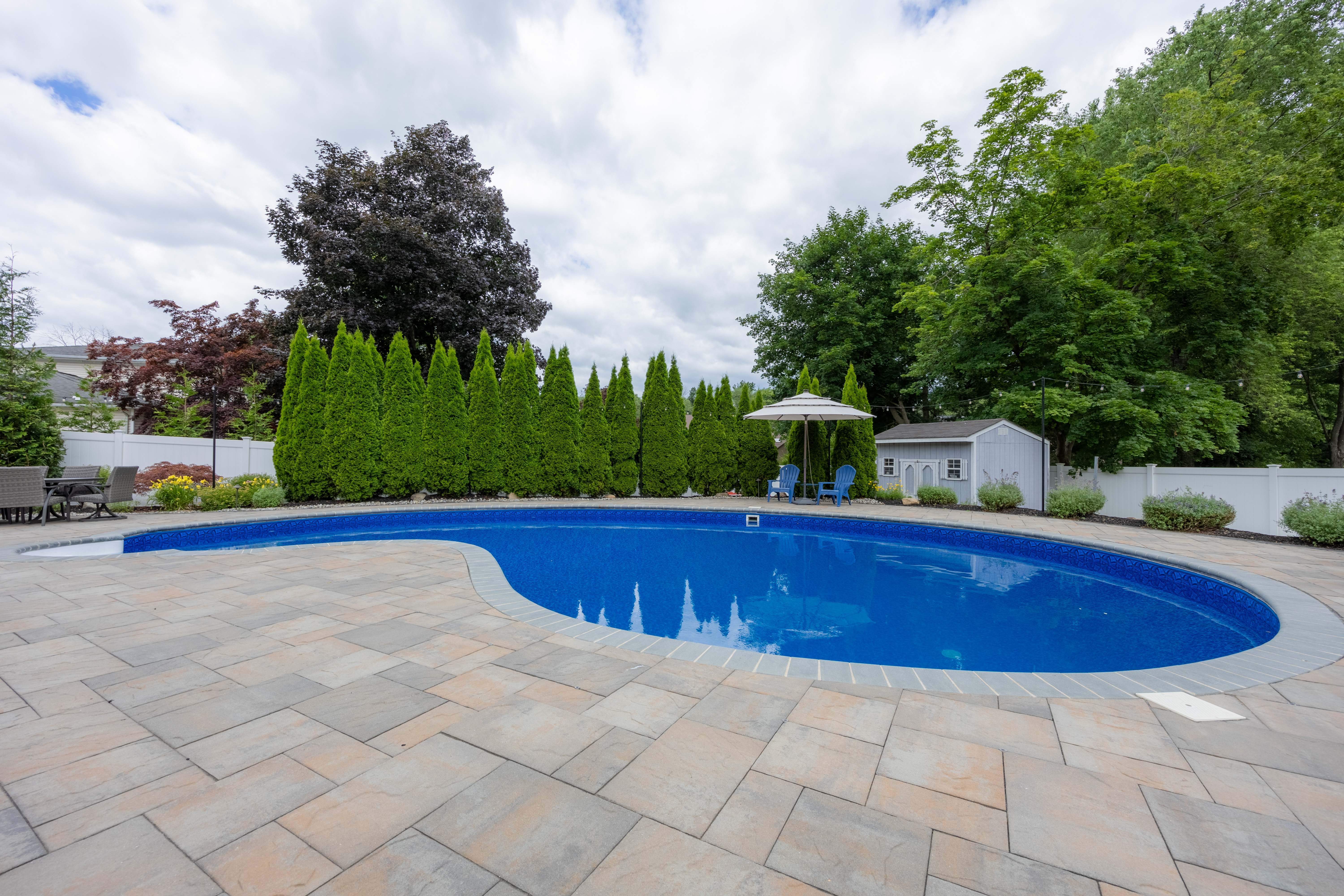 Montville Twp., New Jersey, 07082, United States, 4 Bedrooms Bedrooms, ,3 BathroomsBathrooms,Residential,For Sale,1979871