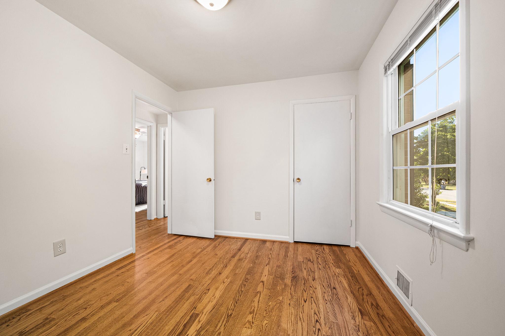  914 Waynewood Boulevard, Alexandria, VA, 22308 - 物件實景