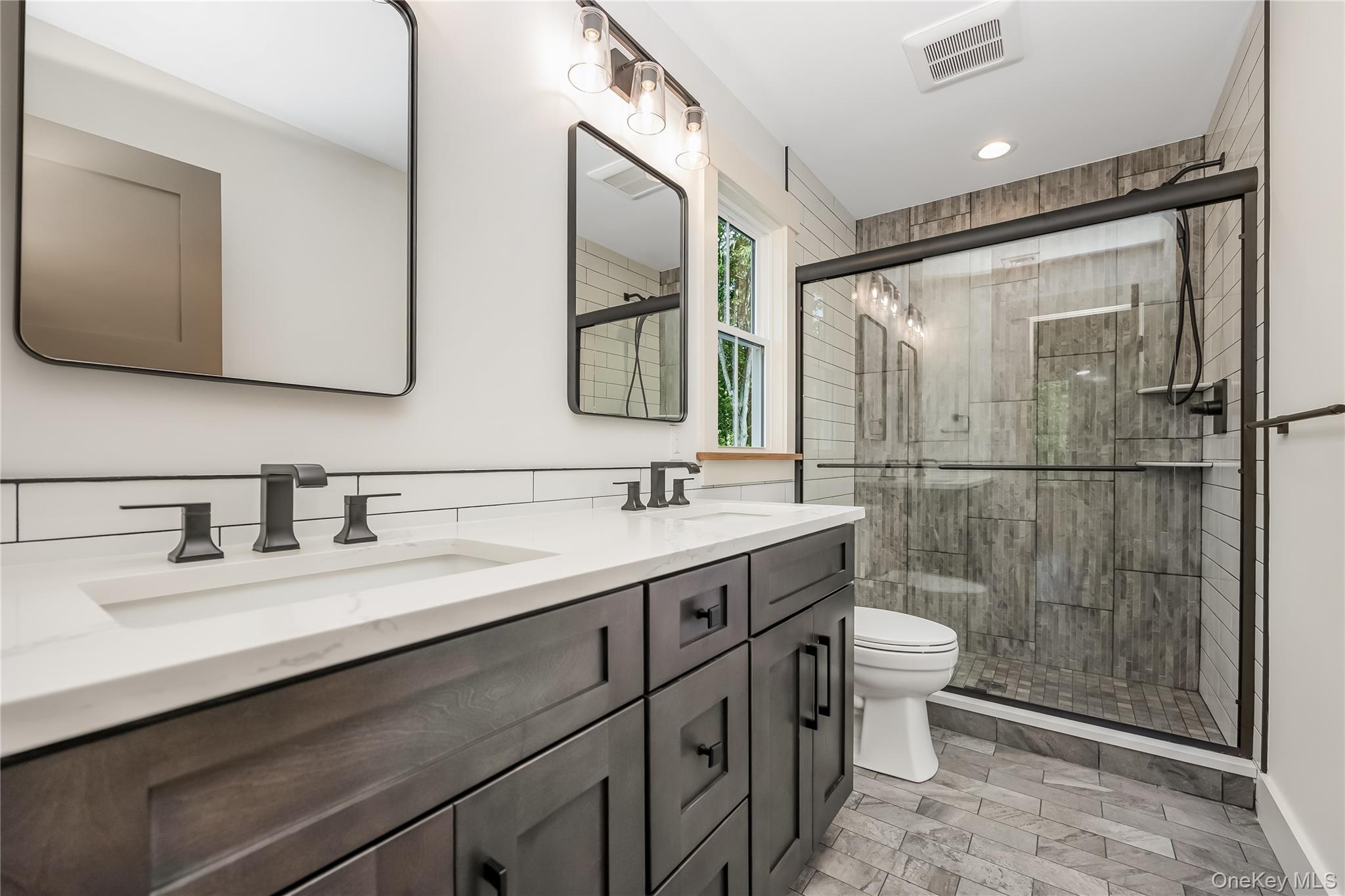 Miller Place, New York, 11764, United States, 4 Bedrooms Bedrooms, ,4 BathroomsBathrooms,Residential,For Sale,1902062