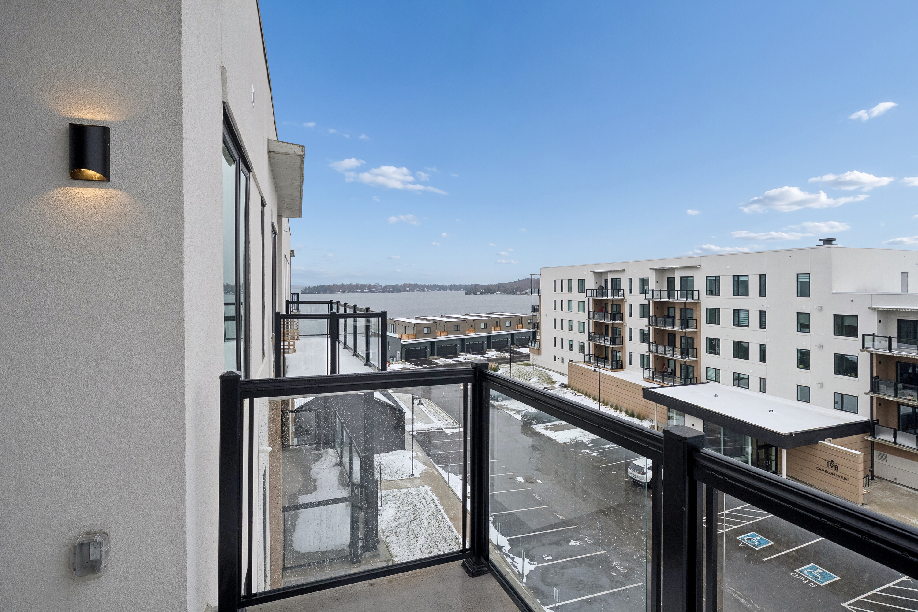  Penthouse on Cameron Lake - 物件實景