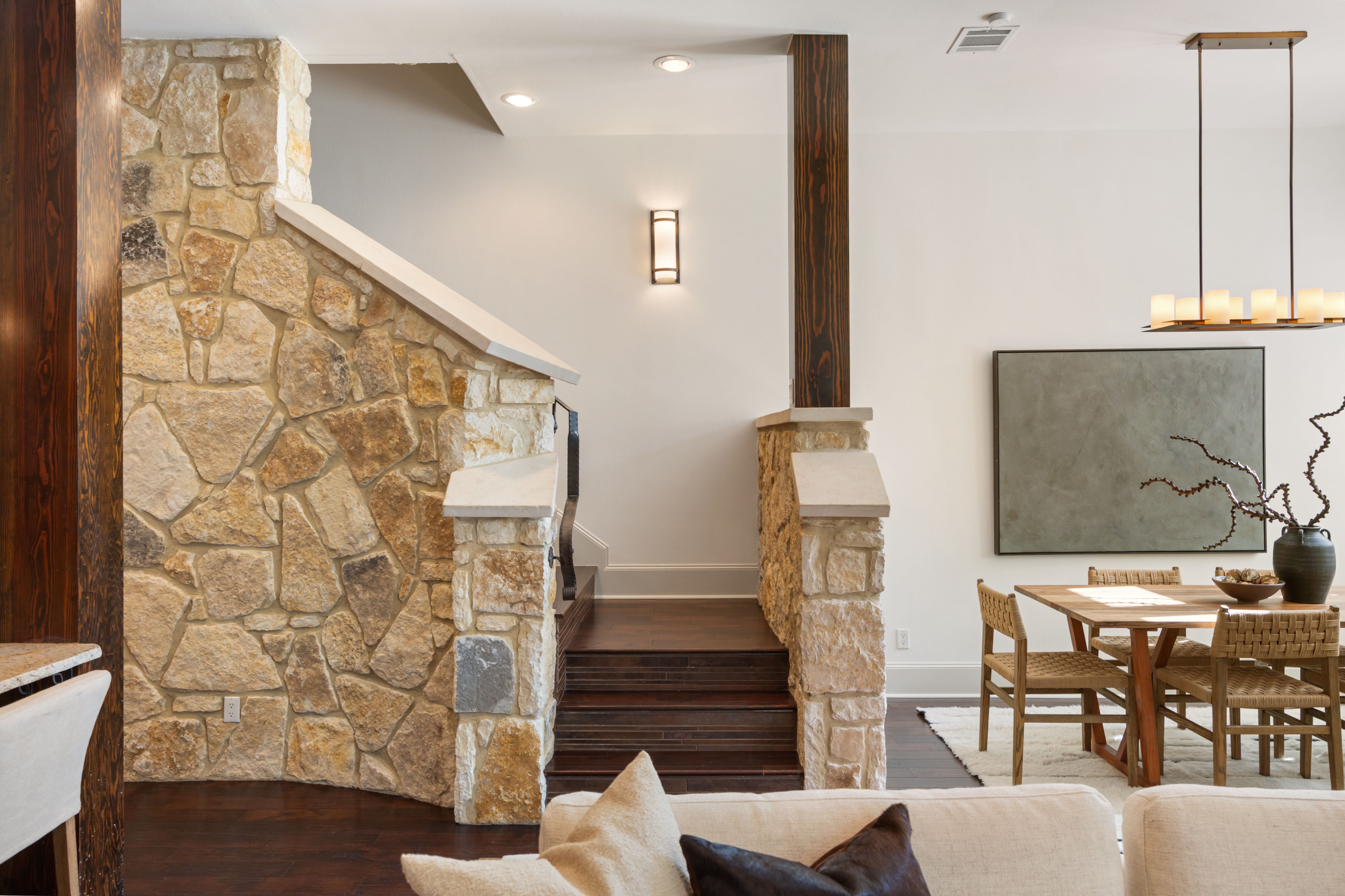  Refined Barton Hills Living  Private Garage  Exceptional 78704 Location - 物件實景